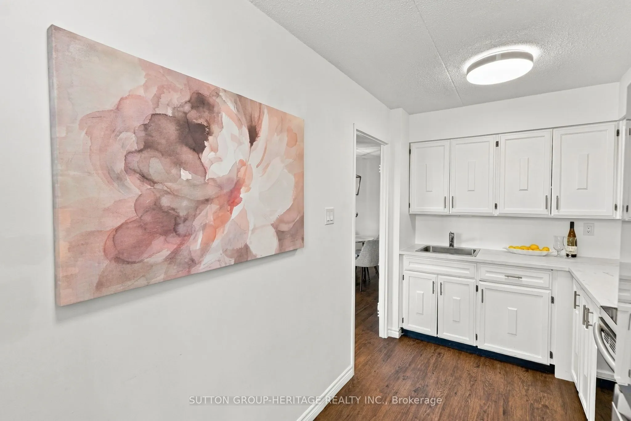 15390 Yonge Street #406