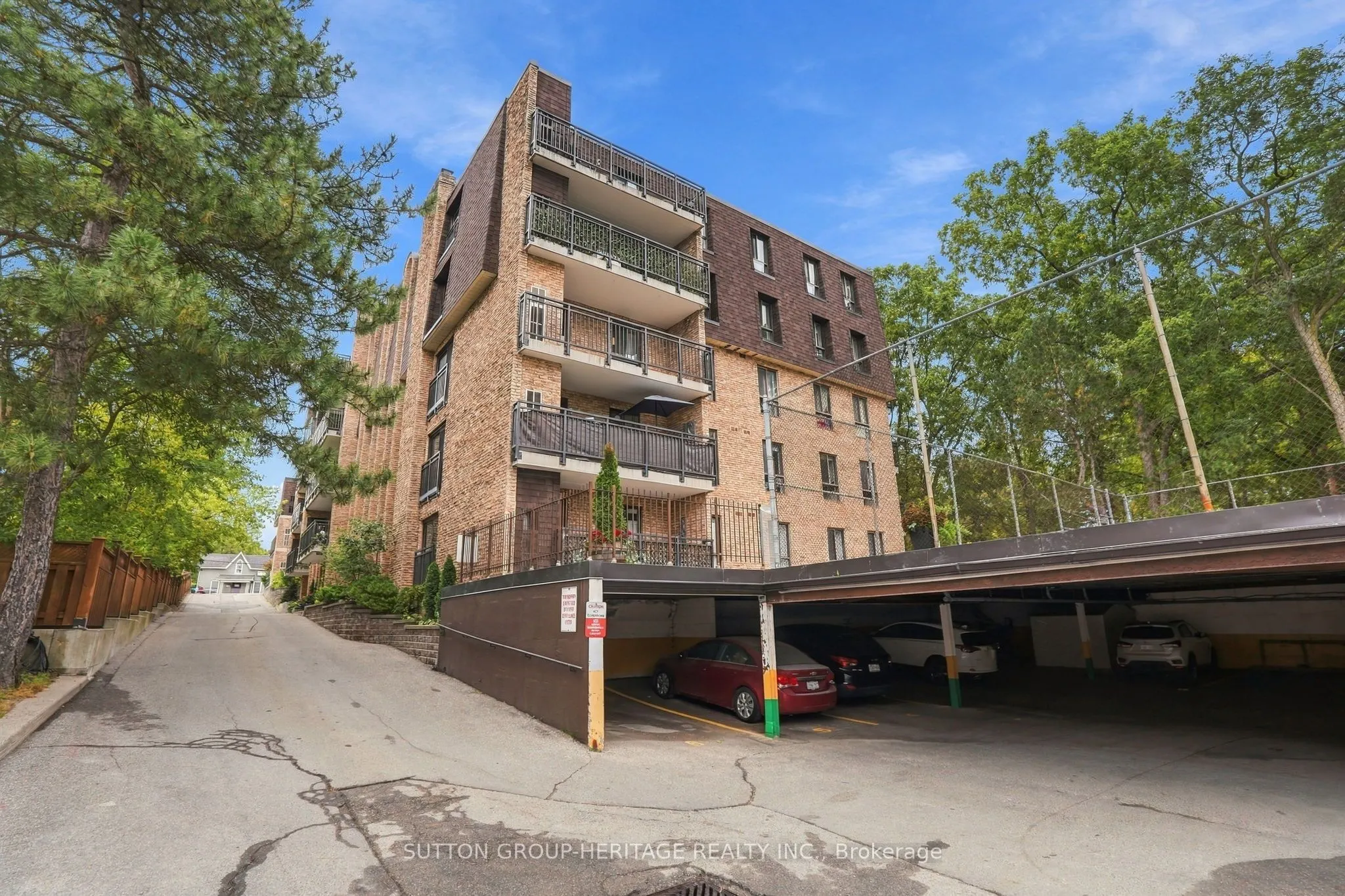 15390 Yonge Street #406