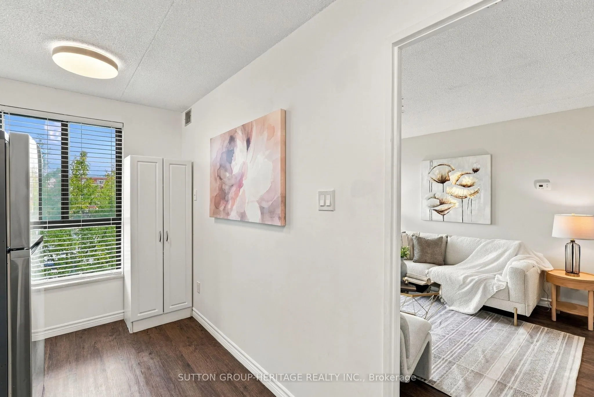15390 Yonge Street #406