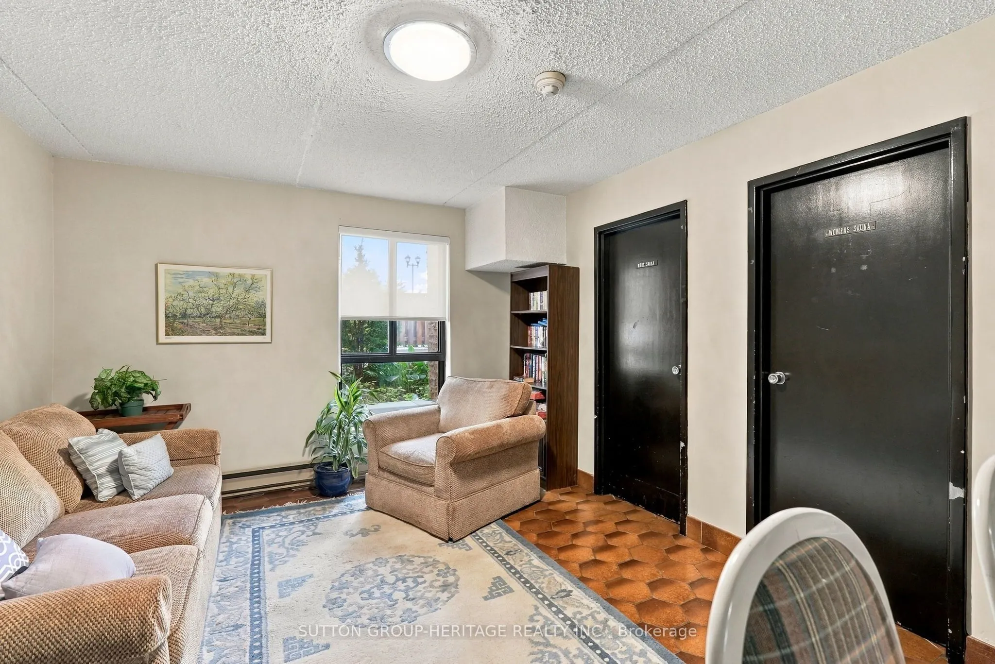 15390 Yonge Street #406