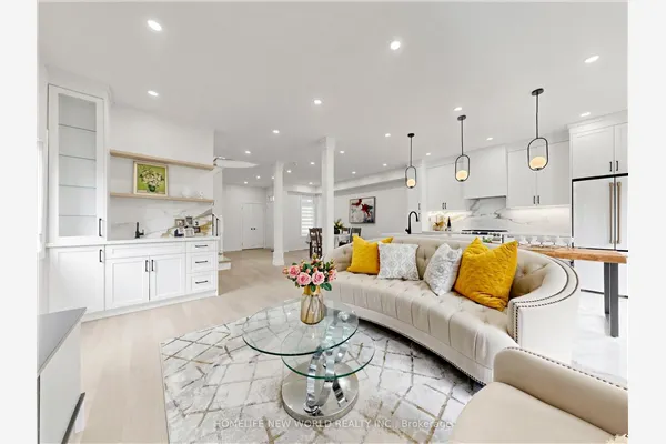 7 Monaco Crescent