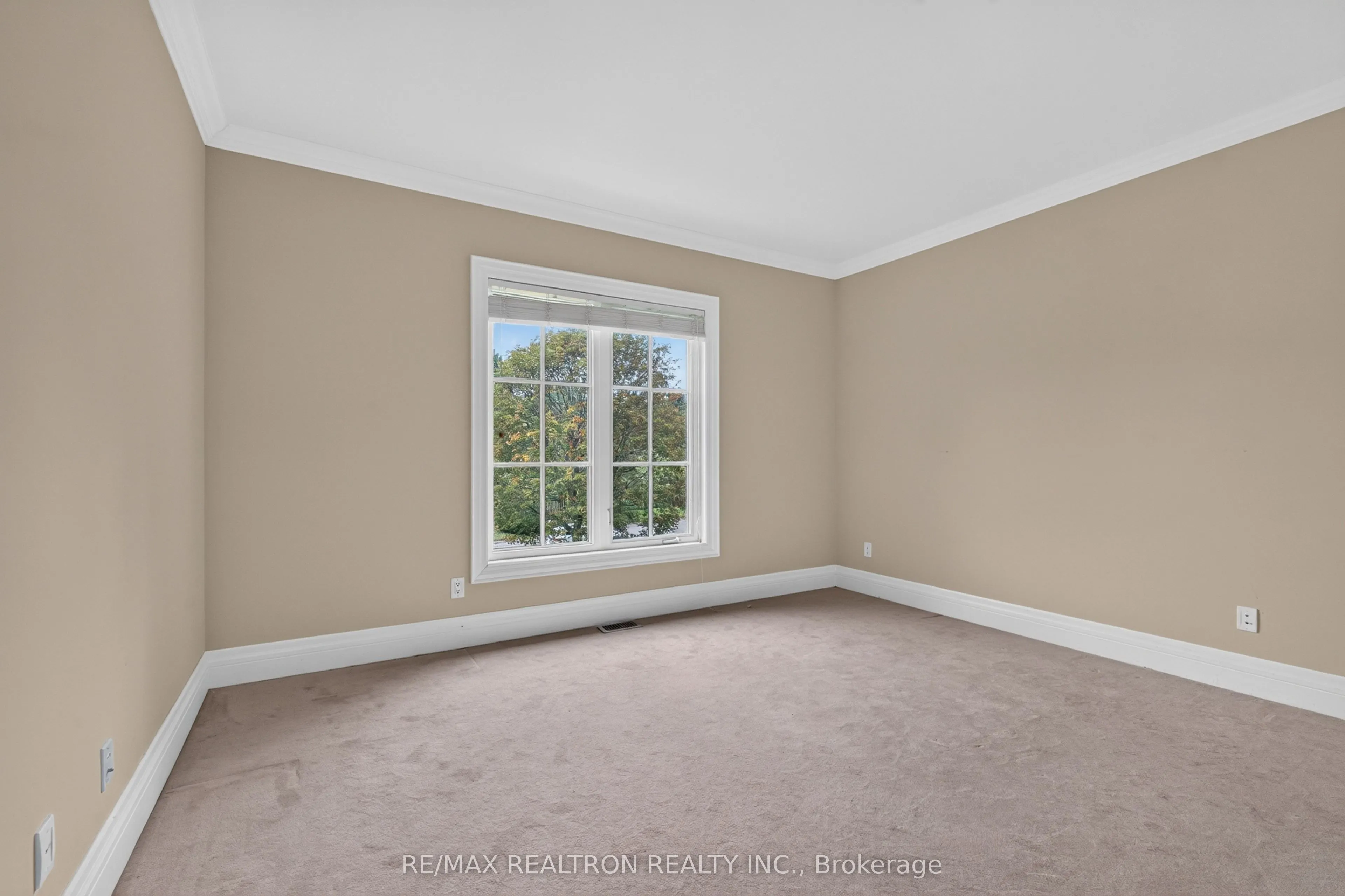 65 Kingswood Drive