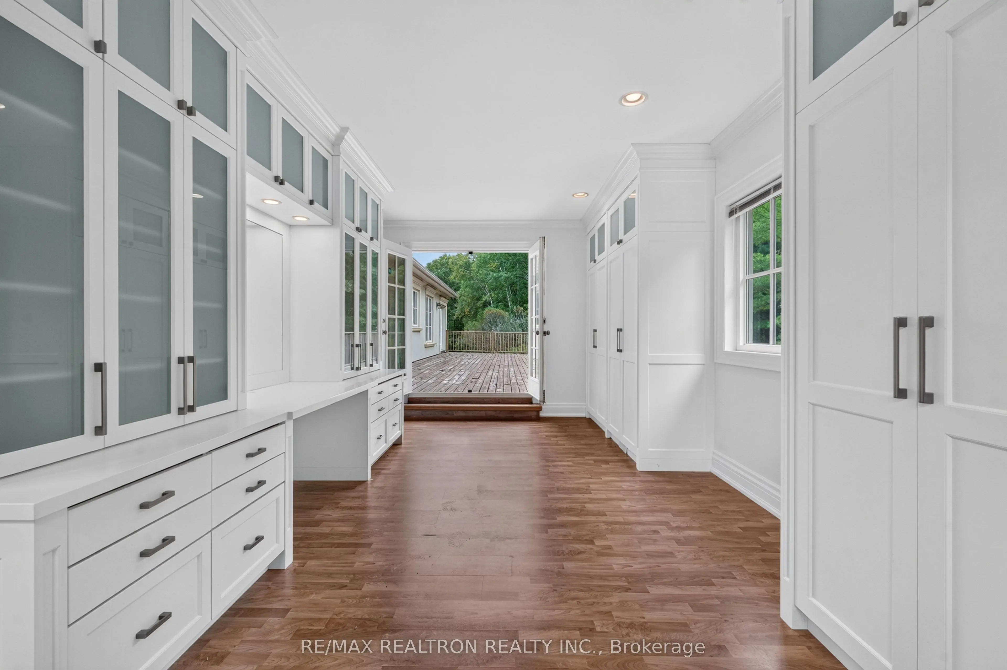 65 Kingswood Drive