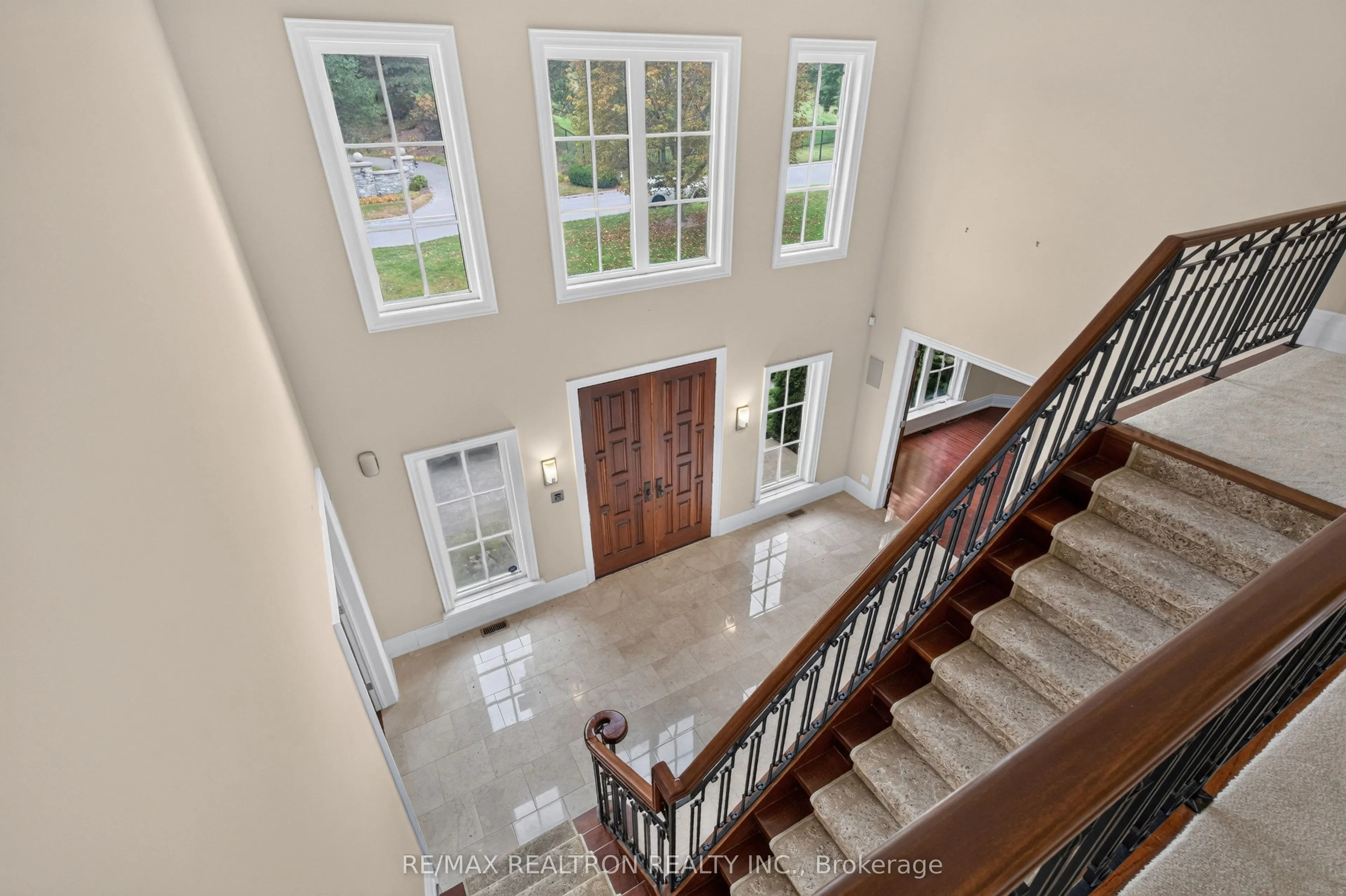65 Kingswood Drive