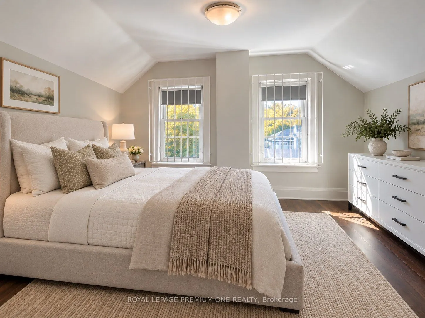 10496 ISLINGTON Avenue #Upper