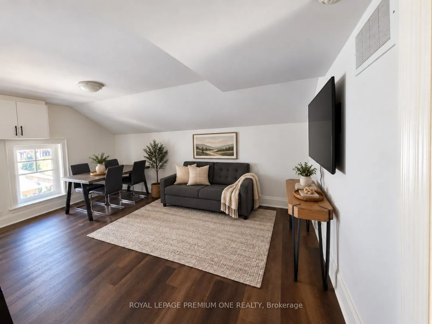 10496 ISLINGTON Avenue #Upper