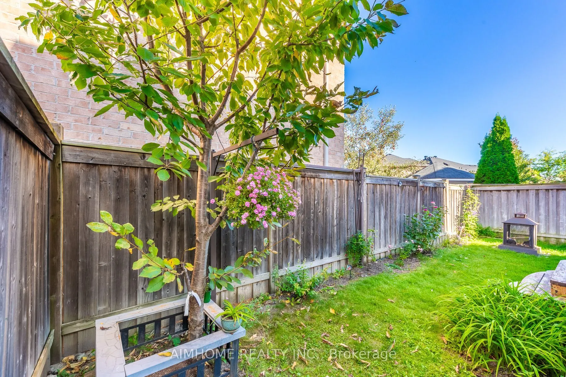168 Ken Laushway Avenue