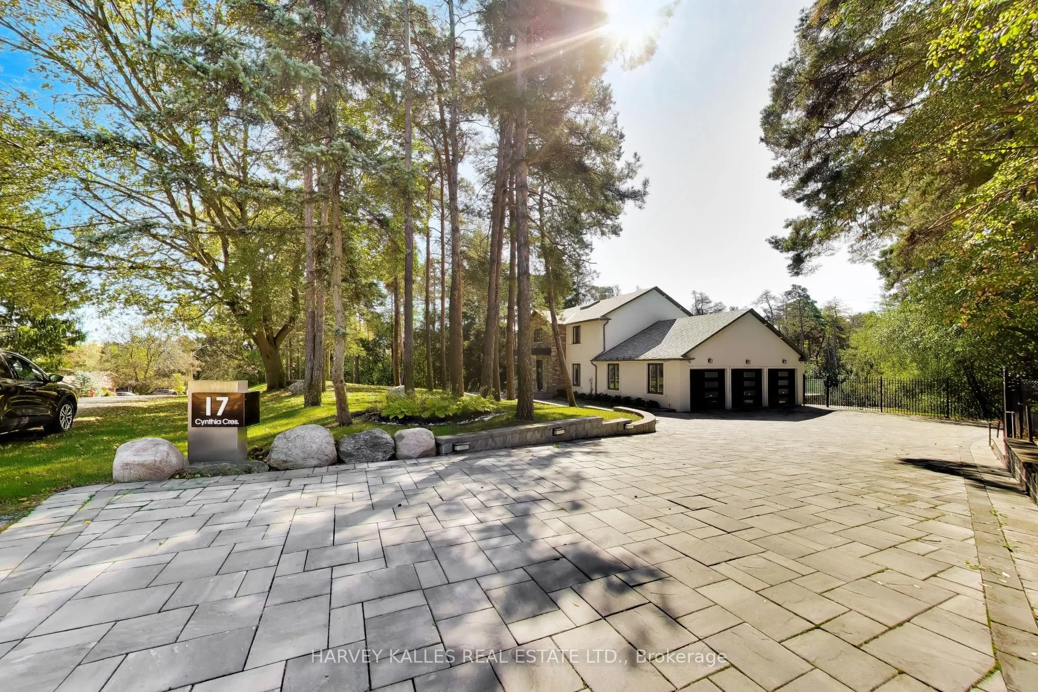 17 Cynthia Crescent