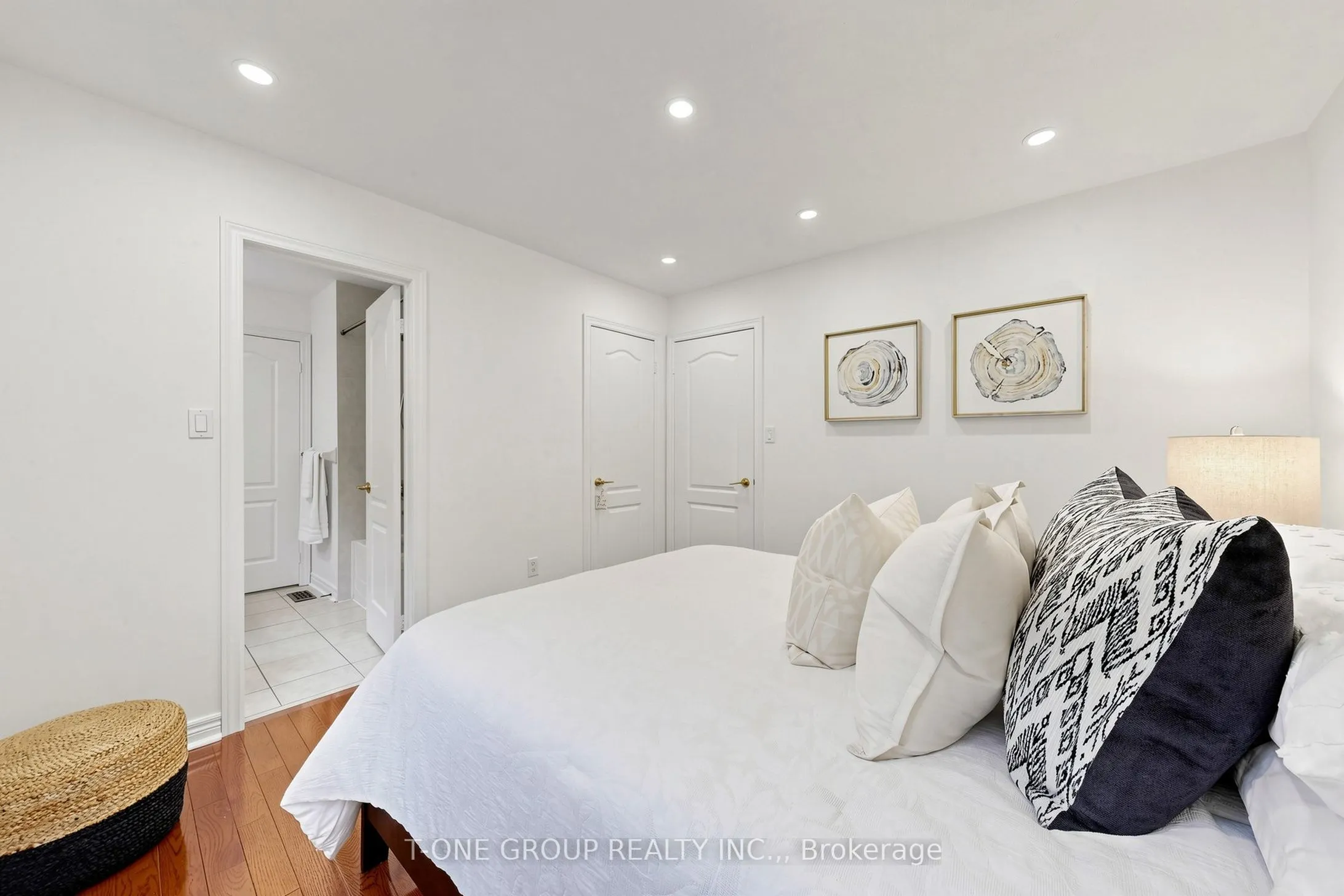 87 Serene Way