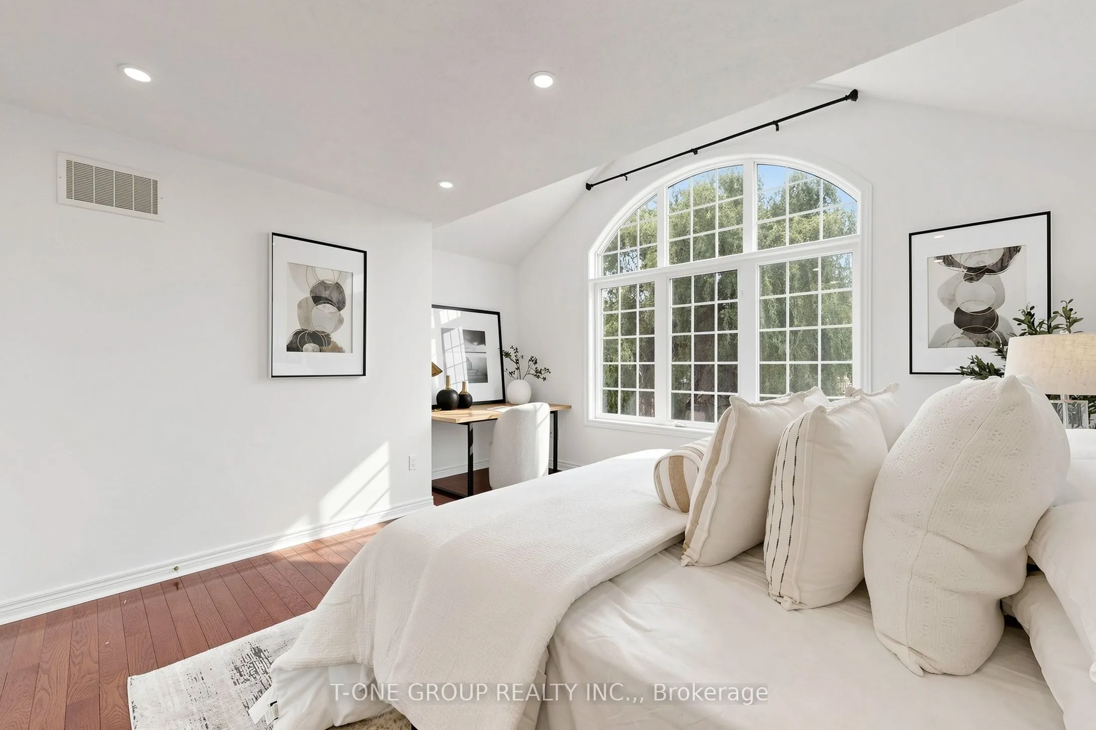 87 Serene Way