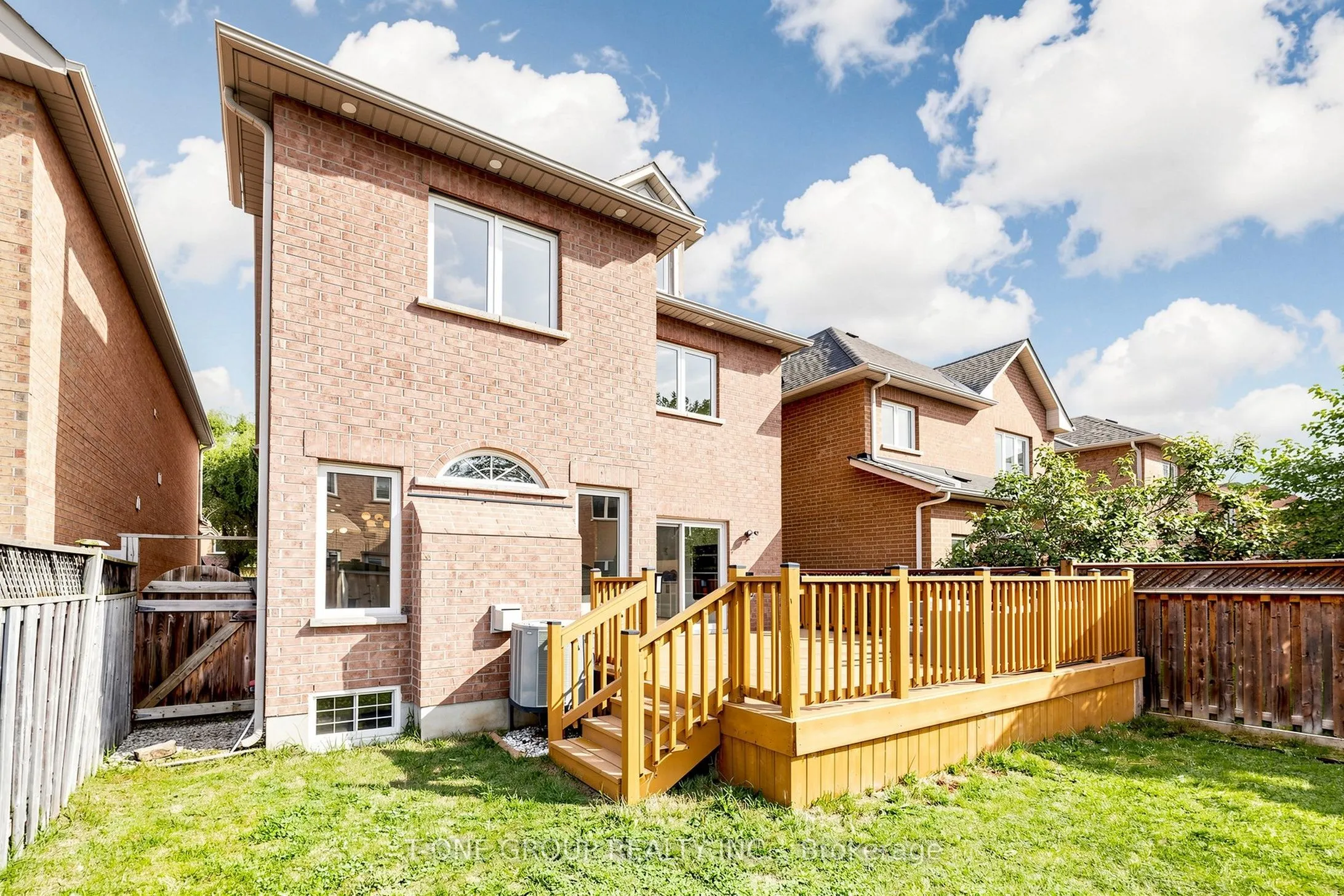 87 Serene Way