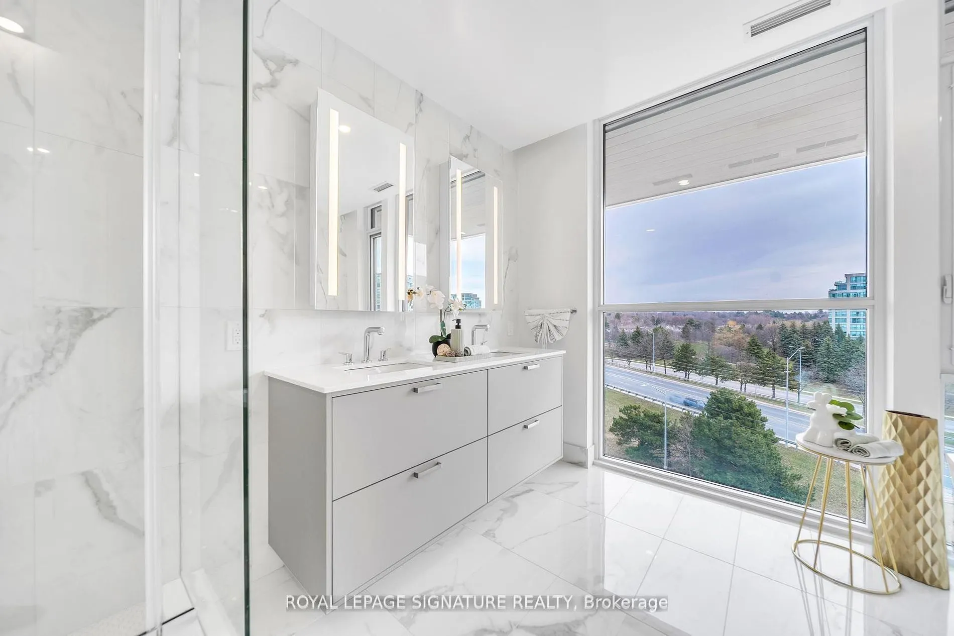 399 Royal Orchard Boulevard #617