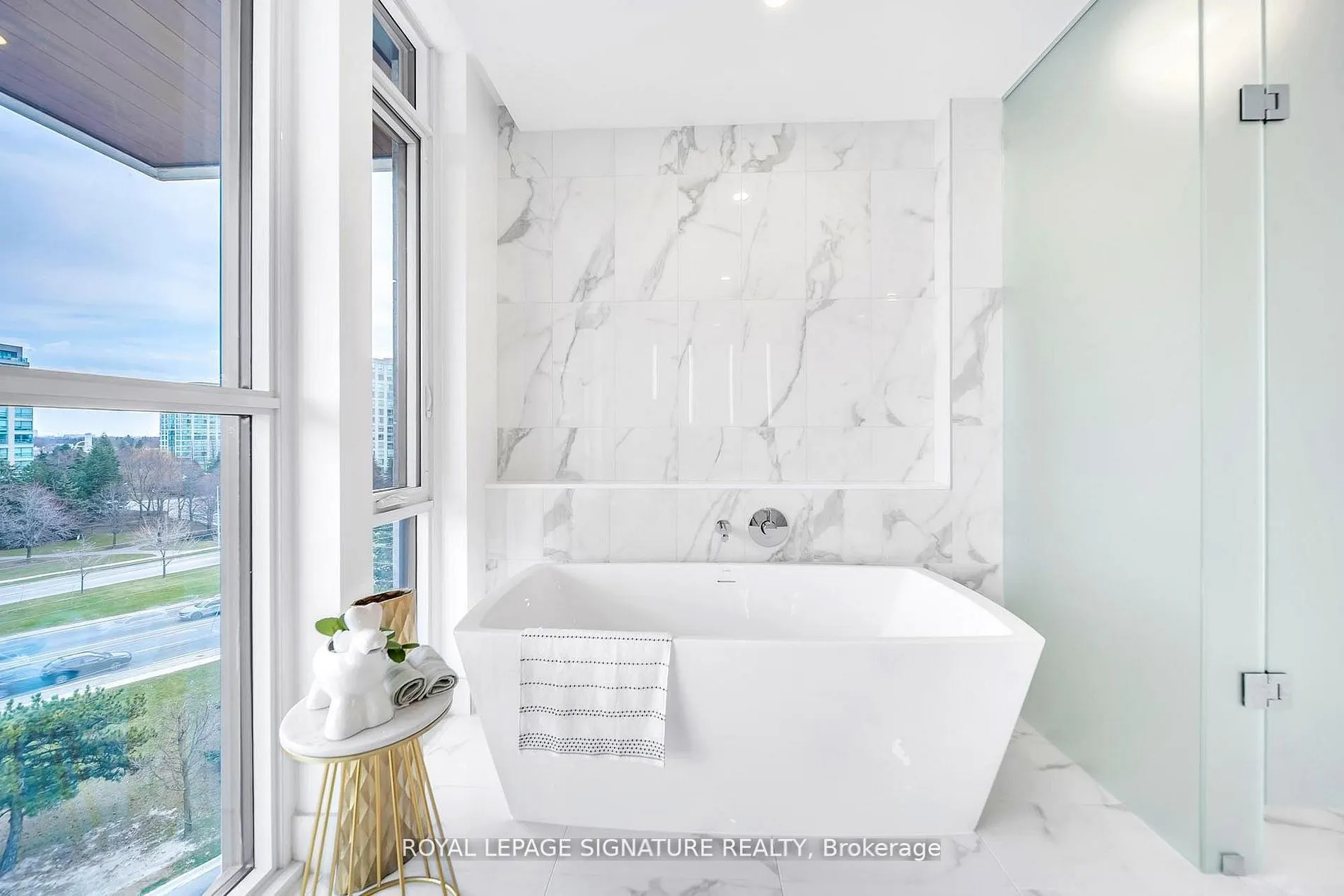 399 Royal Orchard Boulevard #617