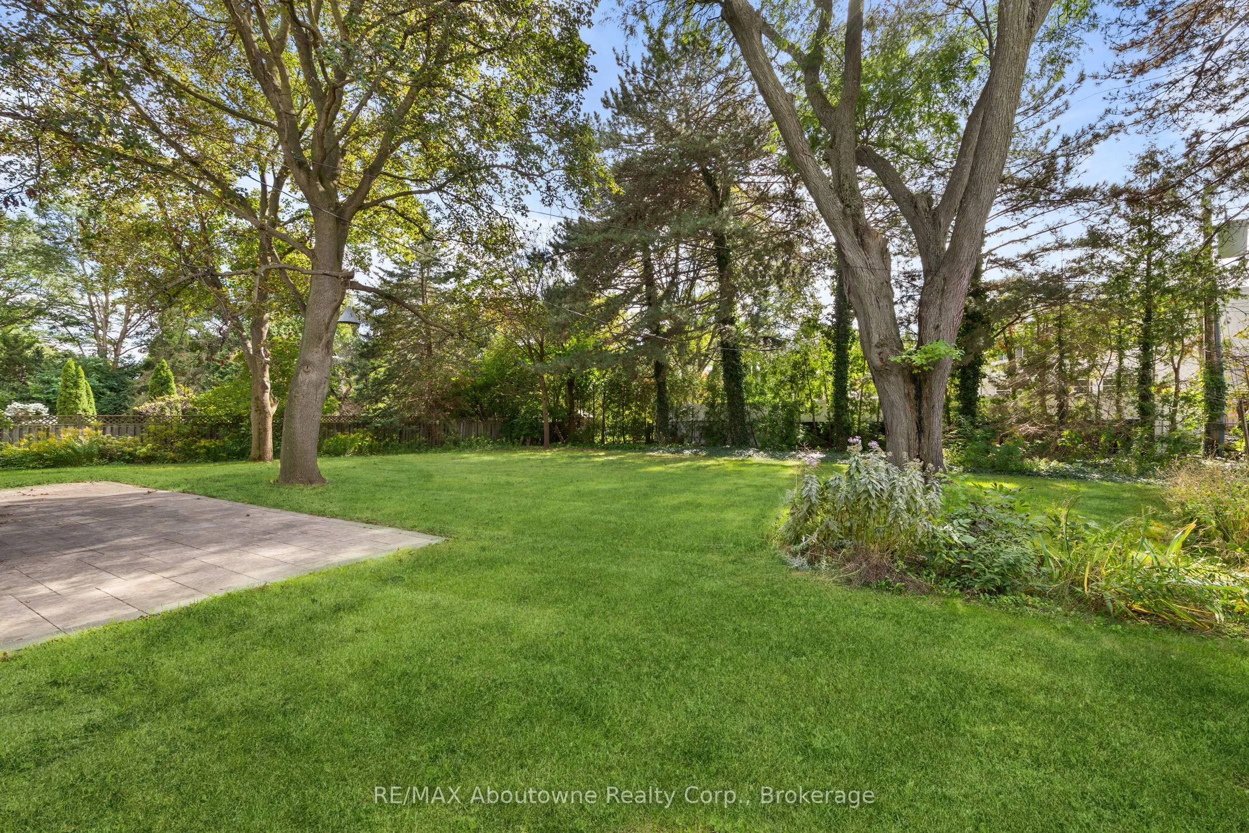 24 Valloncliffe Road