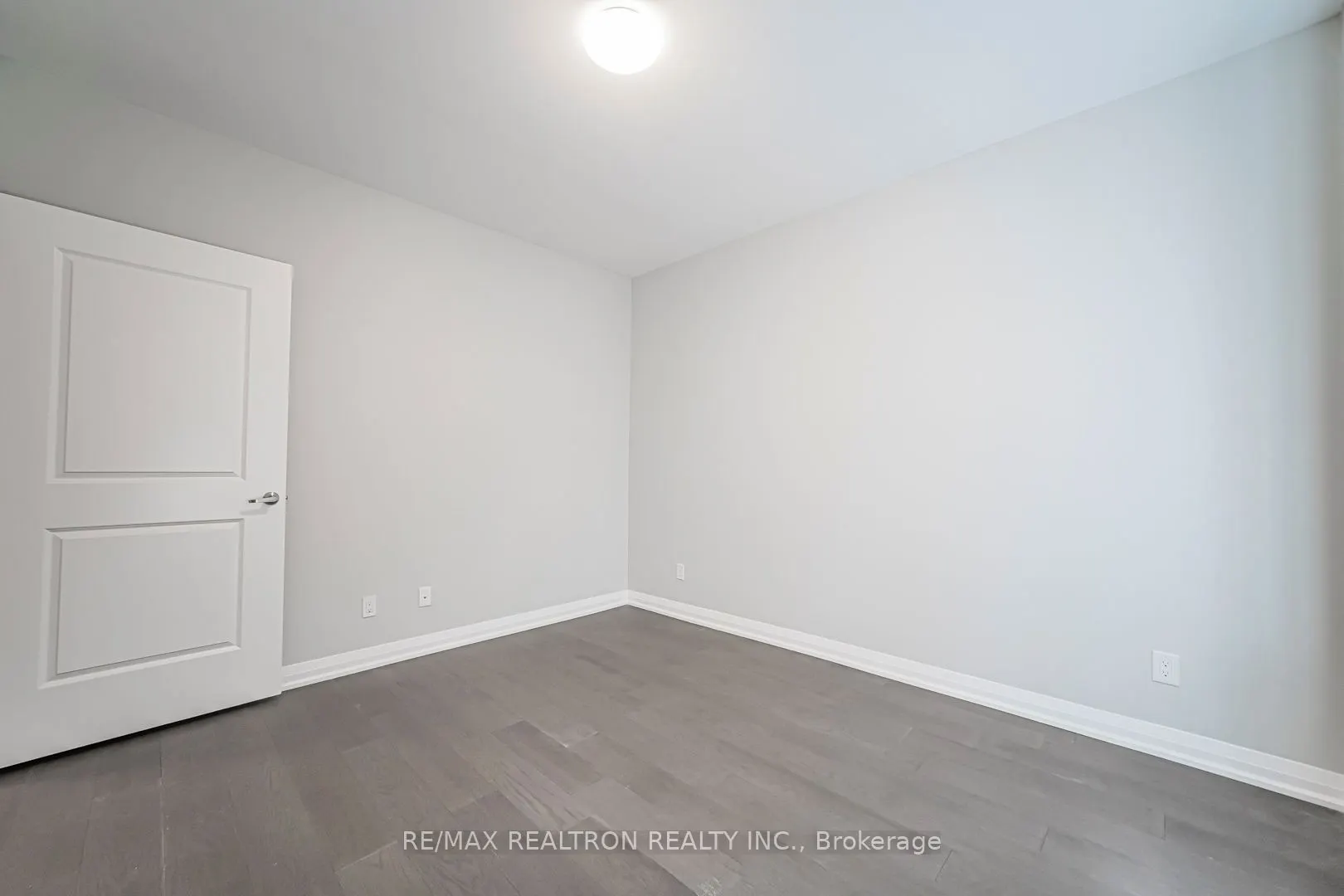 260 Eagle Street #22
