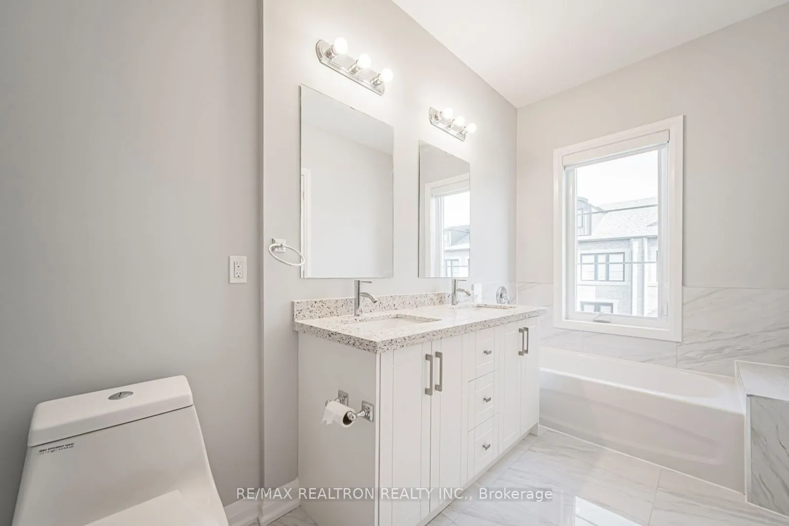 260 Eagle Street #22