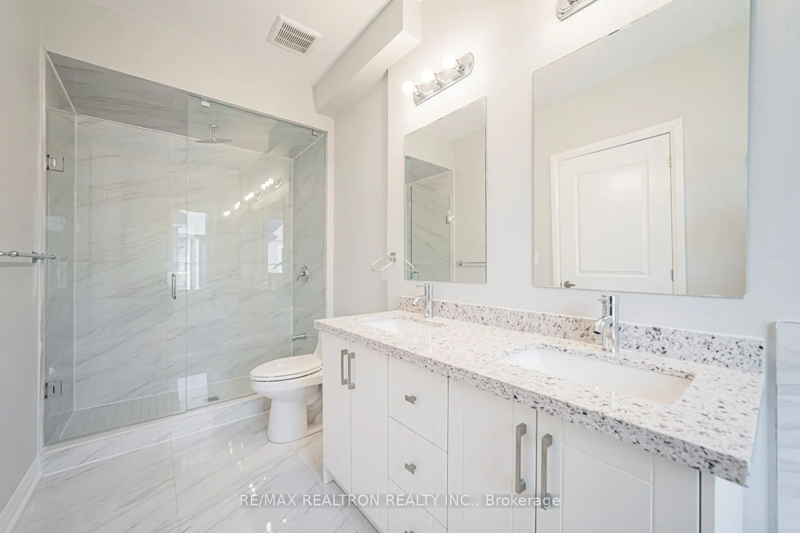 260 Eagle Street #22