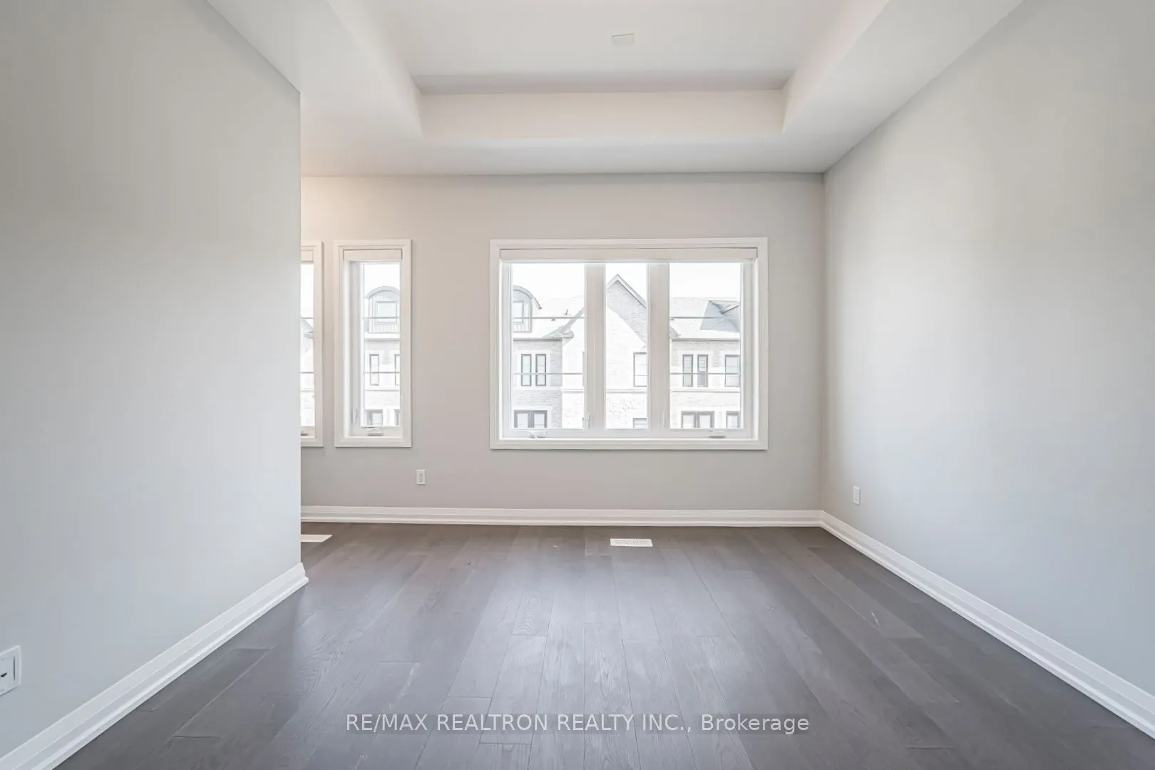 260 Eagle Street #22