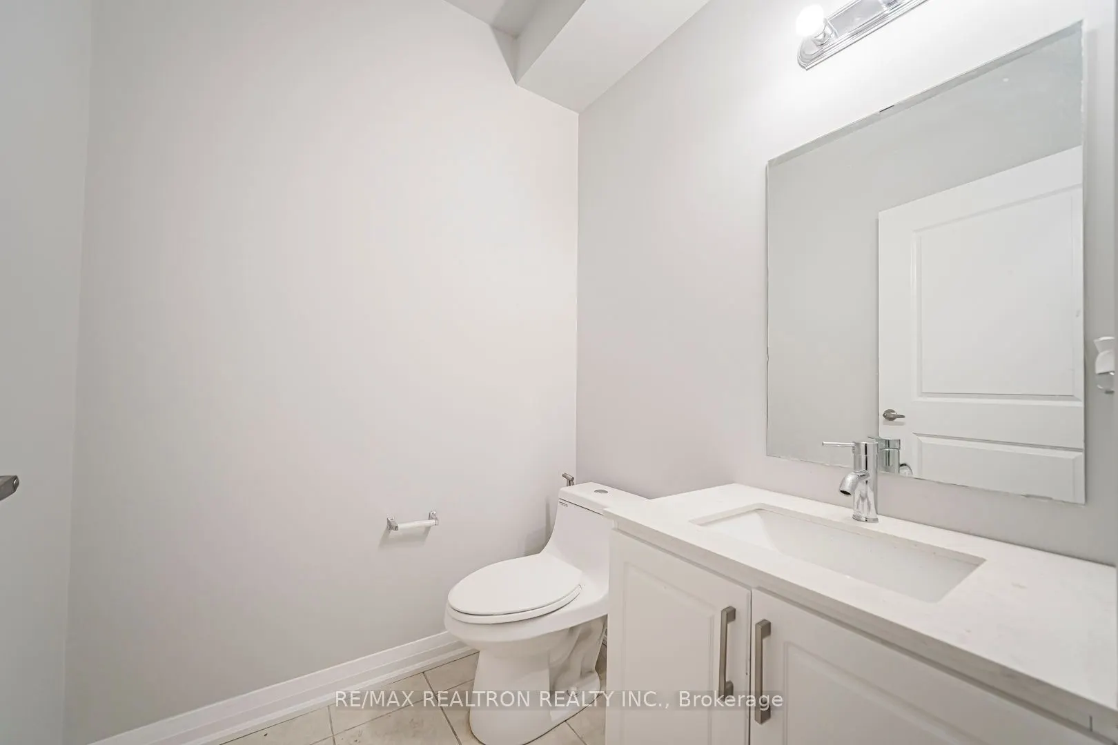 260 Eagle Street #22