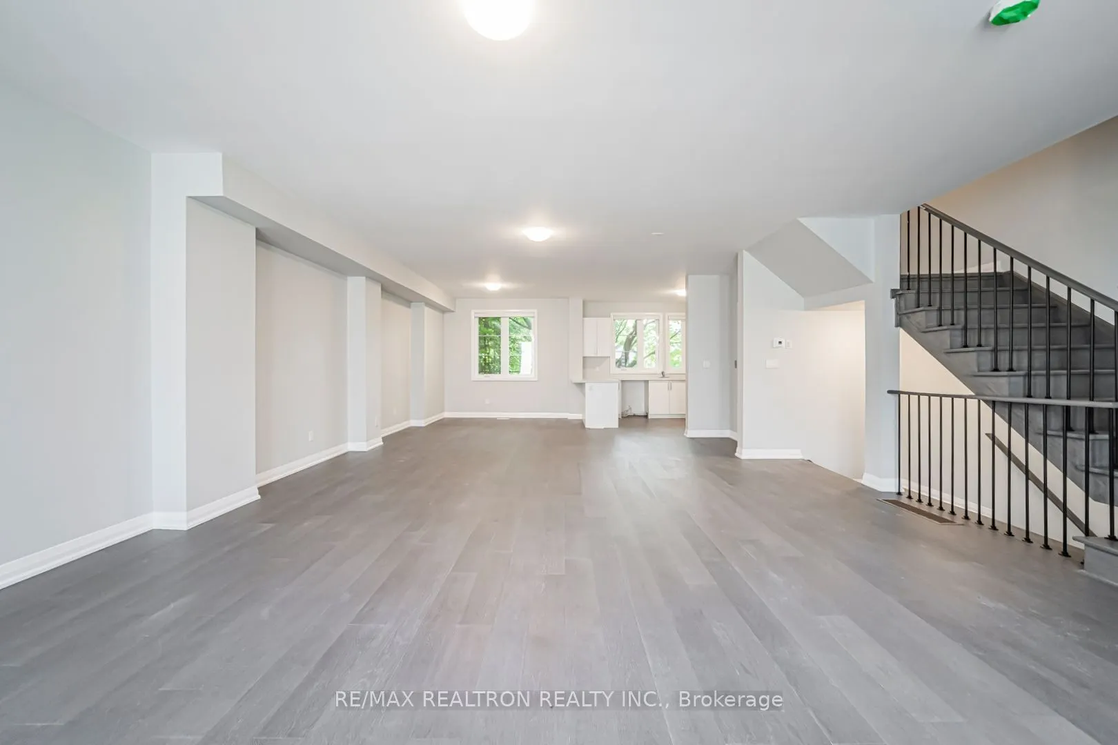 260 Eagle Street #22
