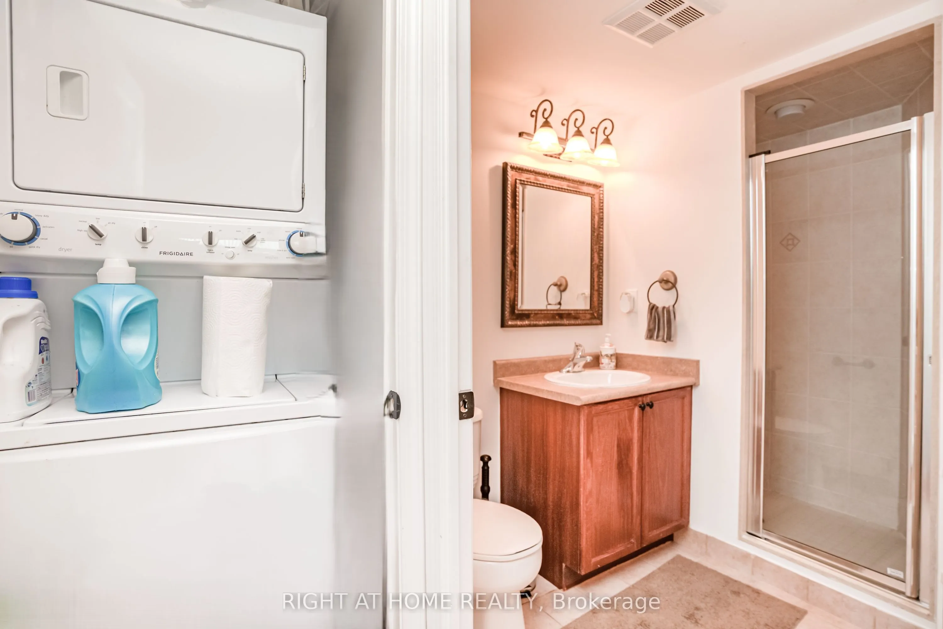23 Oneida Crescent #1010