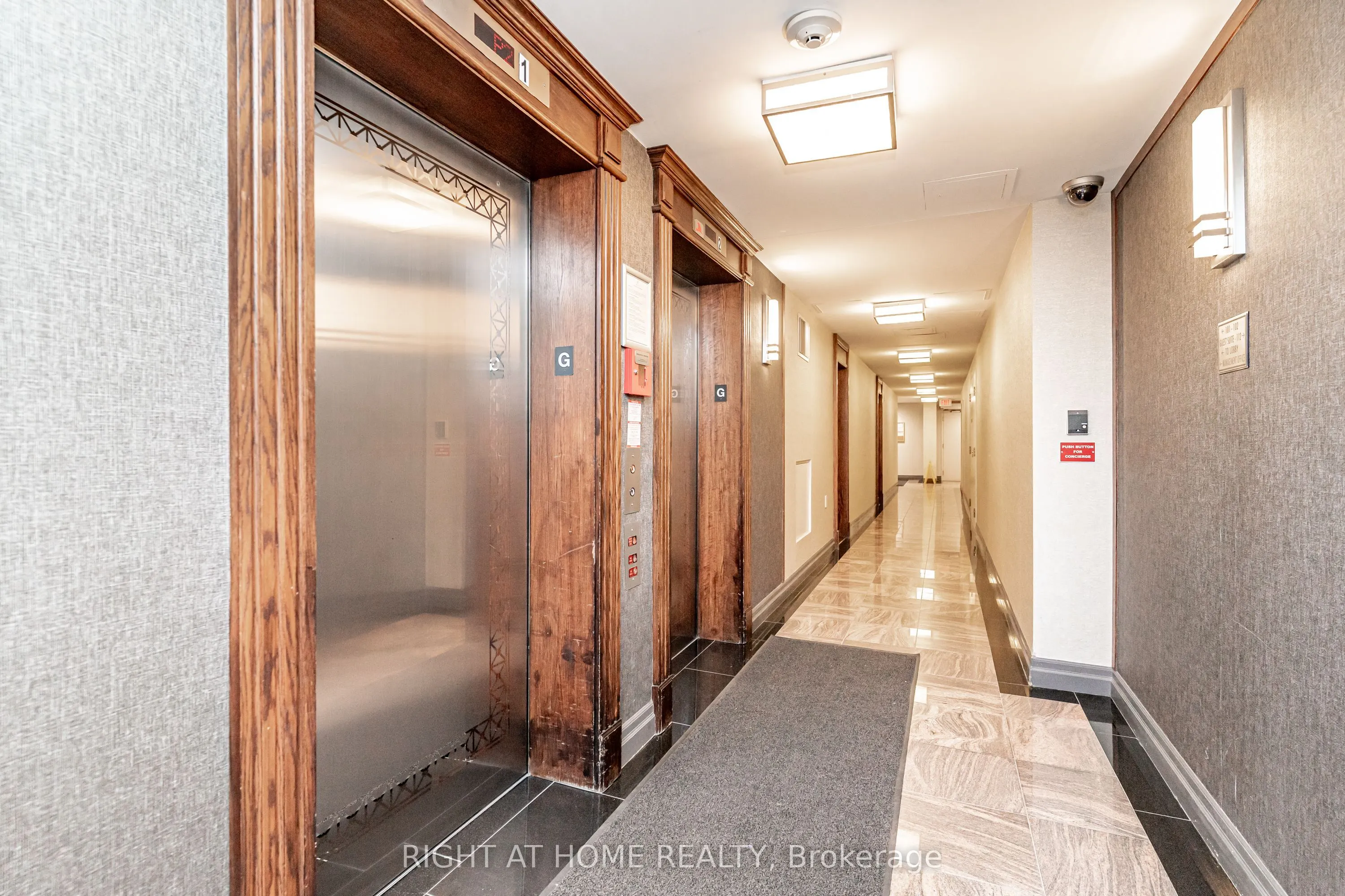 23 Oneida Crescent #1010