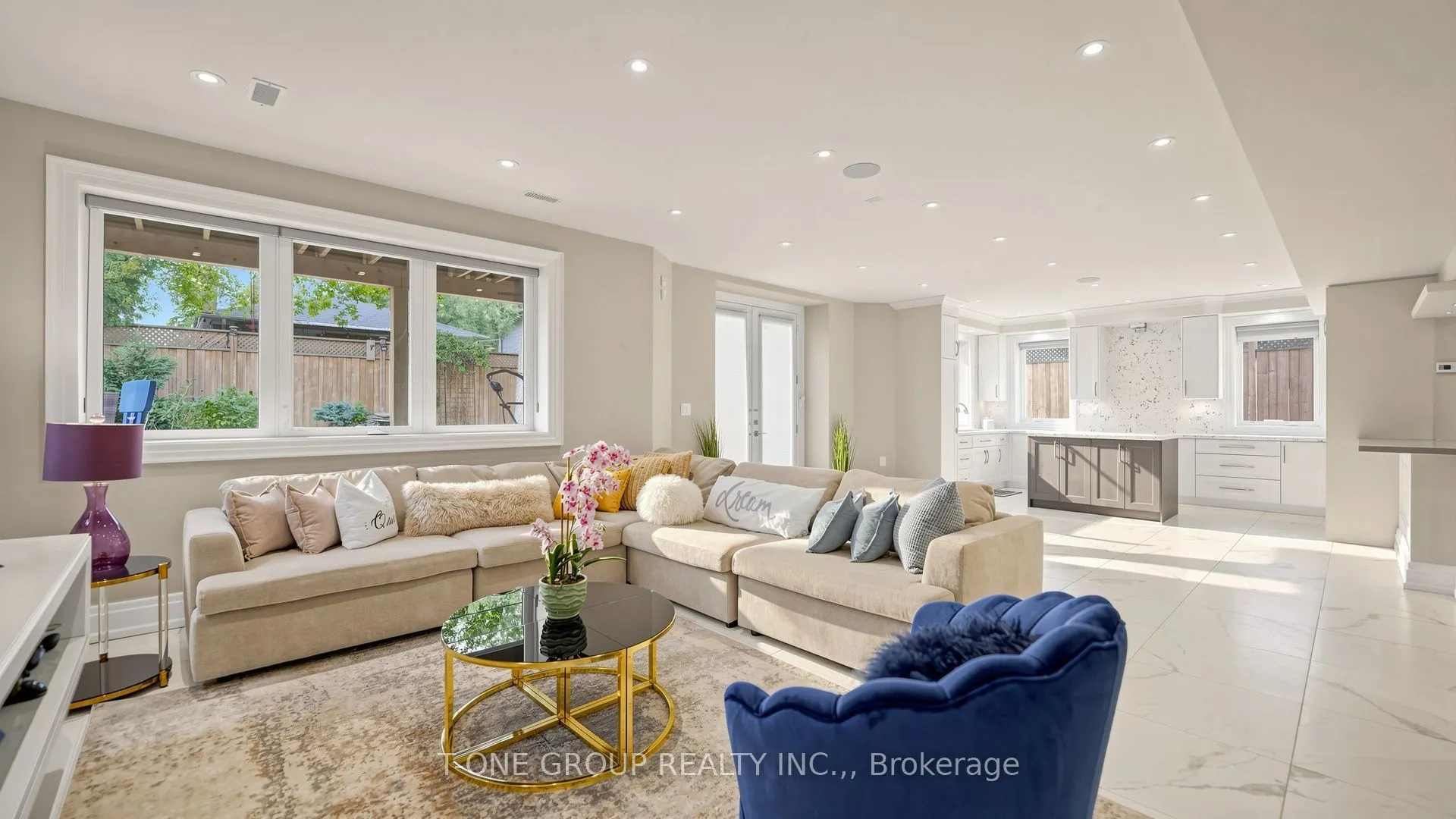 43 Rockport Crescent
