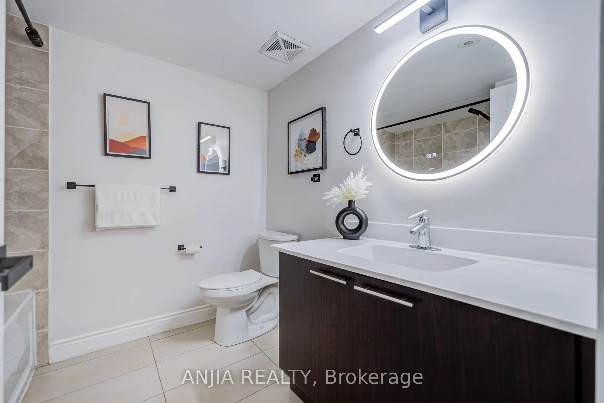 25 Galleria Parkway #23