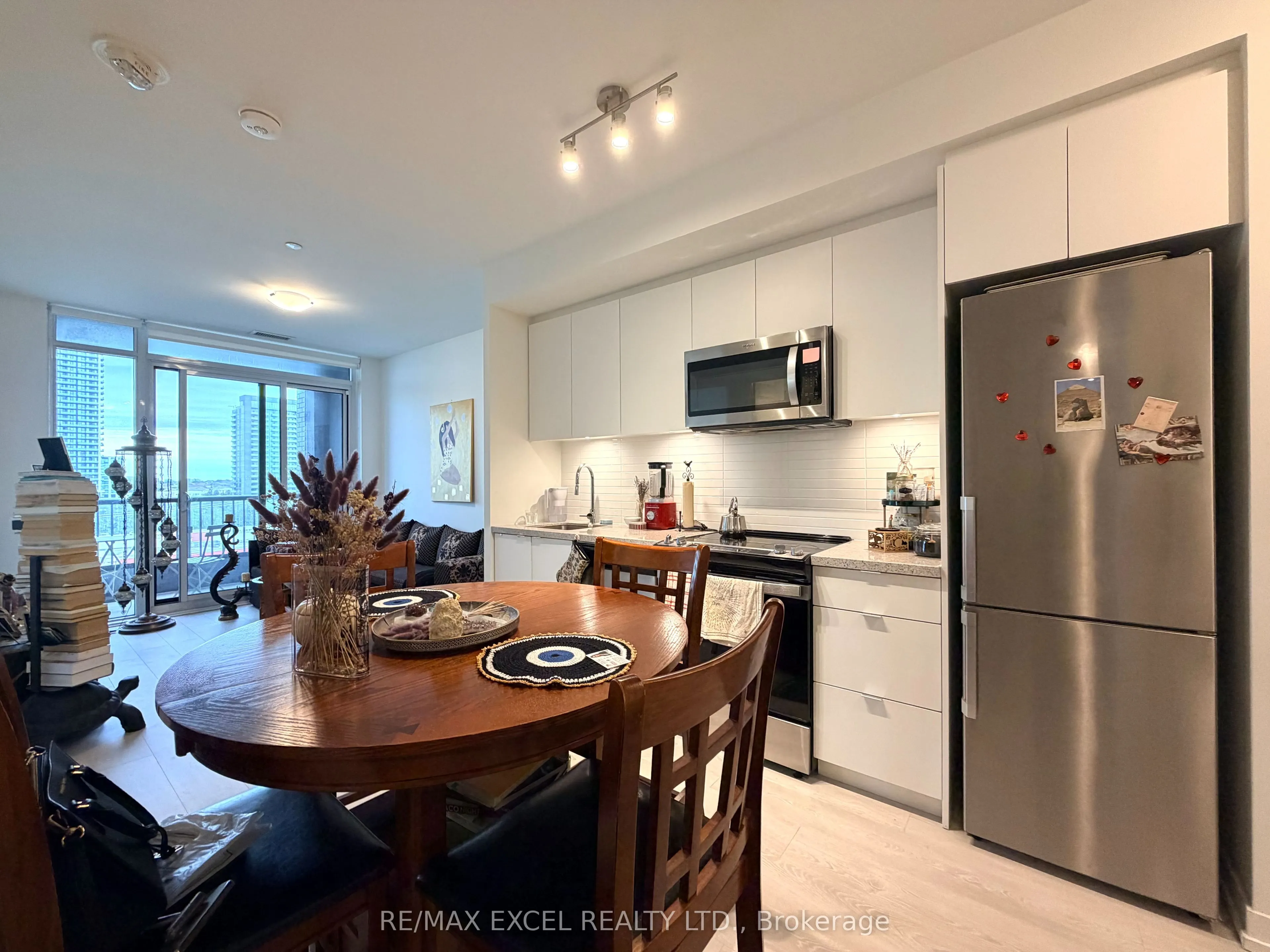 8868 Yonge Street #809E