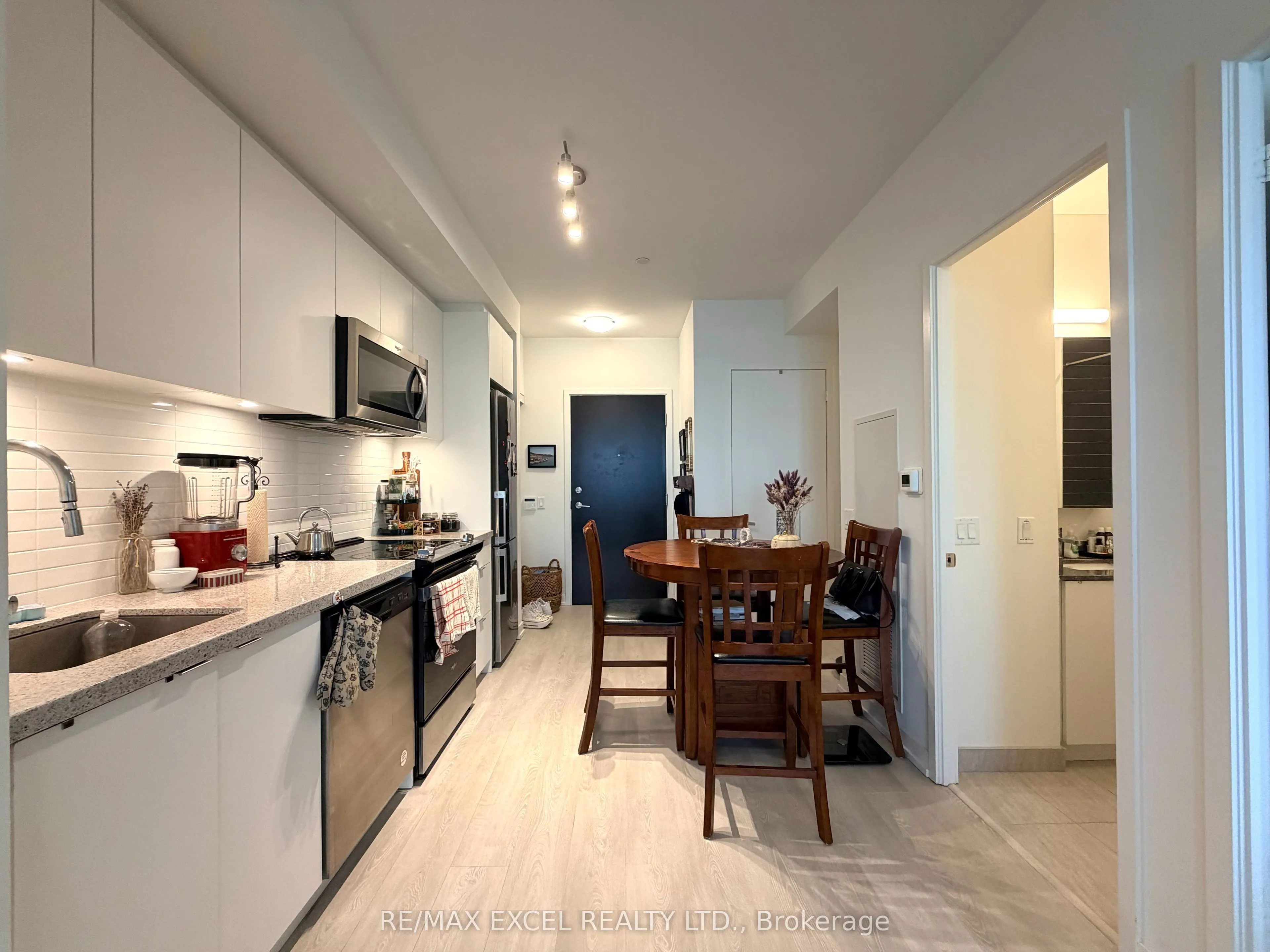 8868 Yonge Street #809E