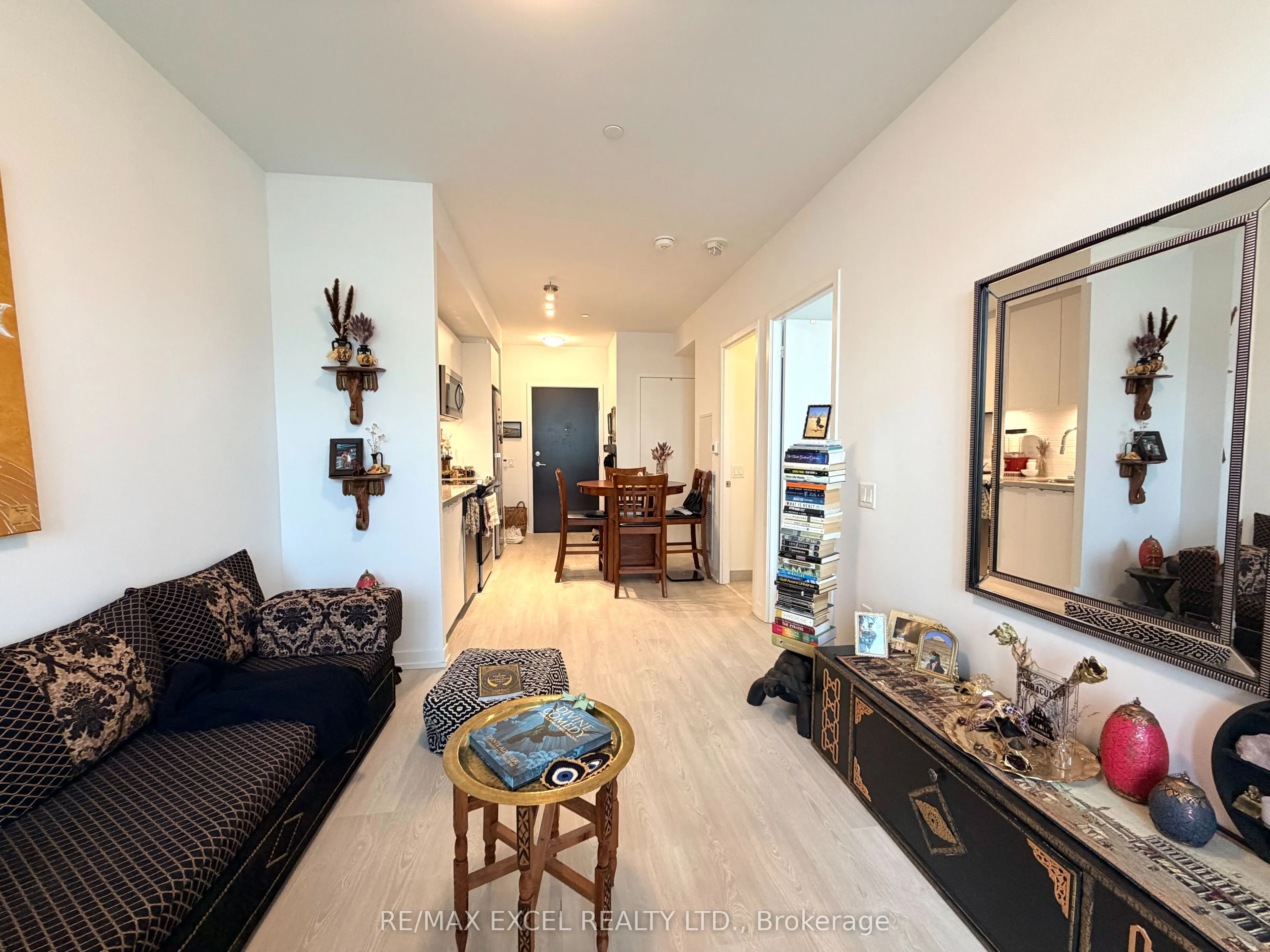 8868 Yonge Street #809E