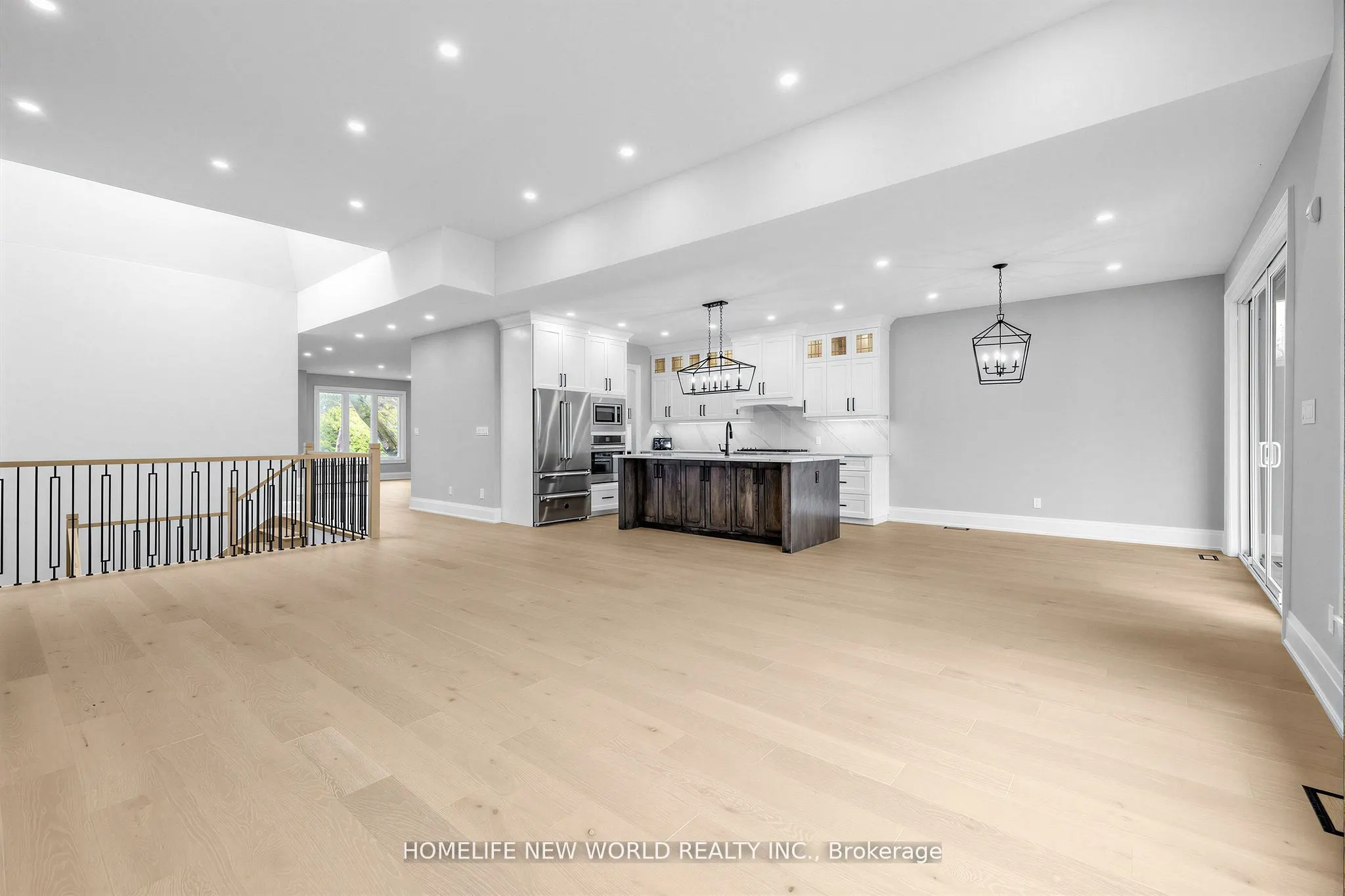 225 Sunnybrae Avenue