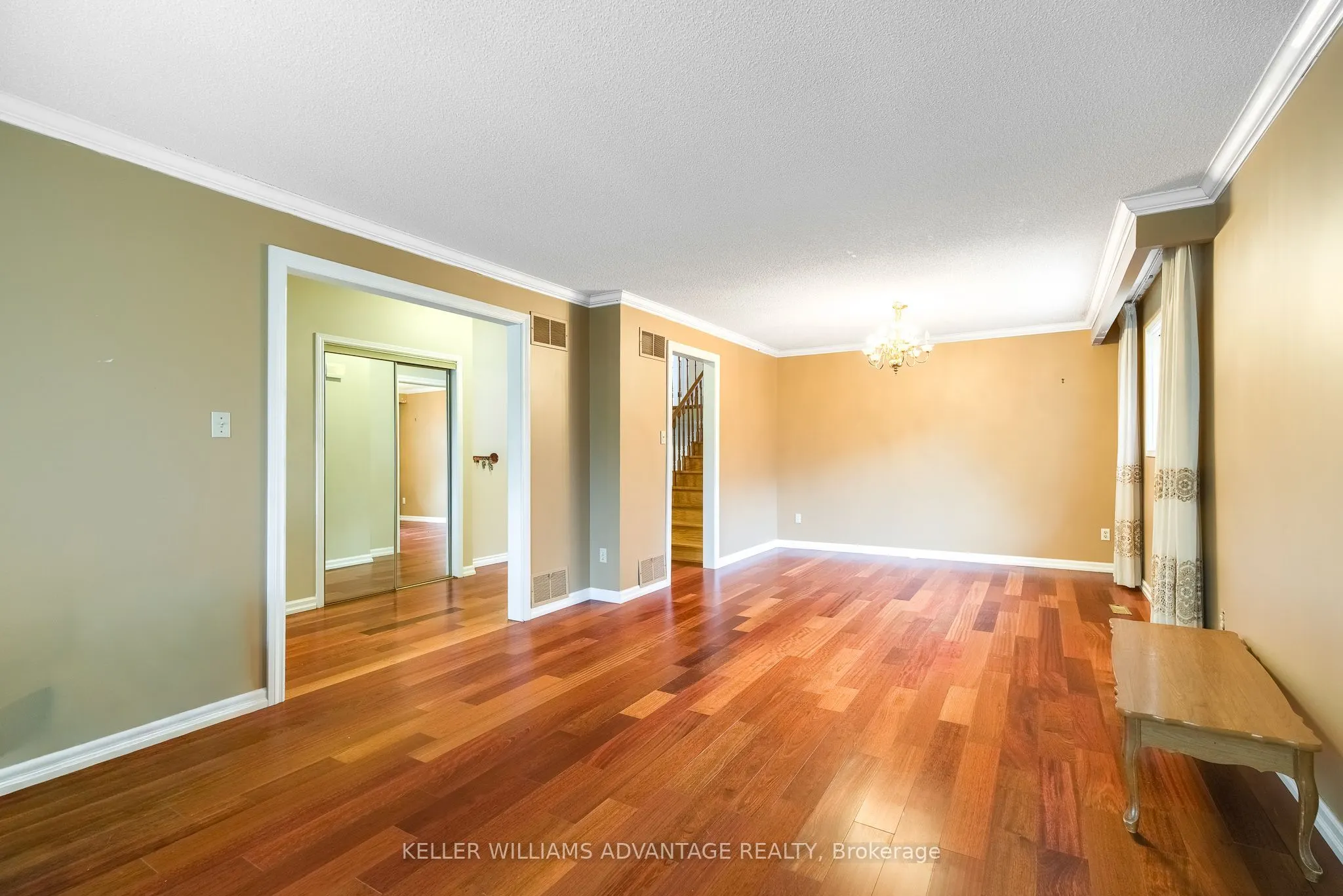 68 Fullerton Crescent