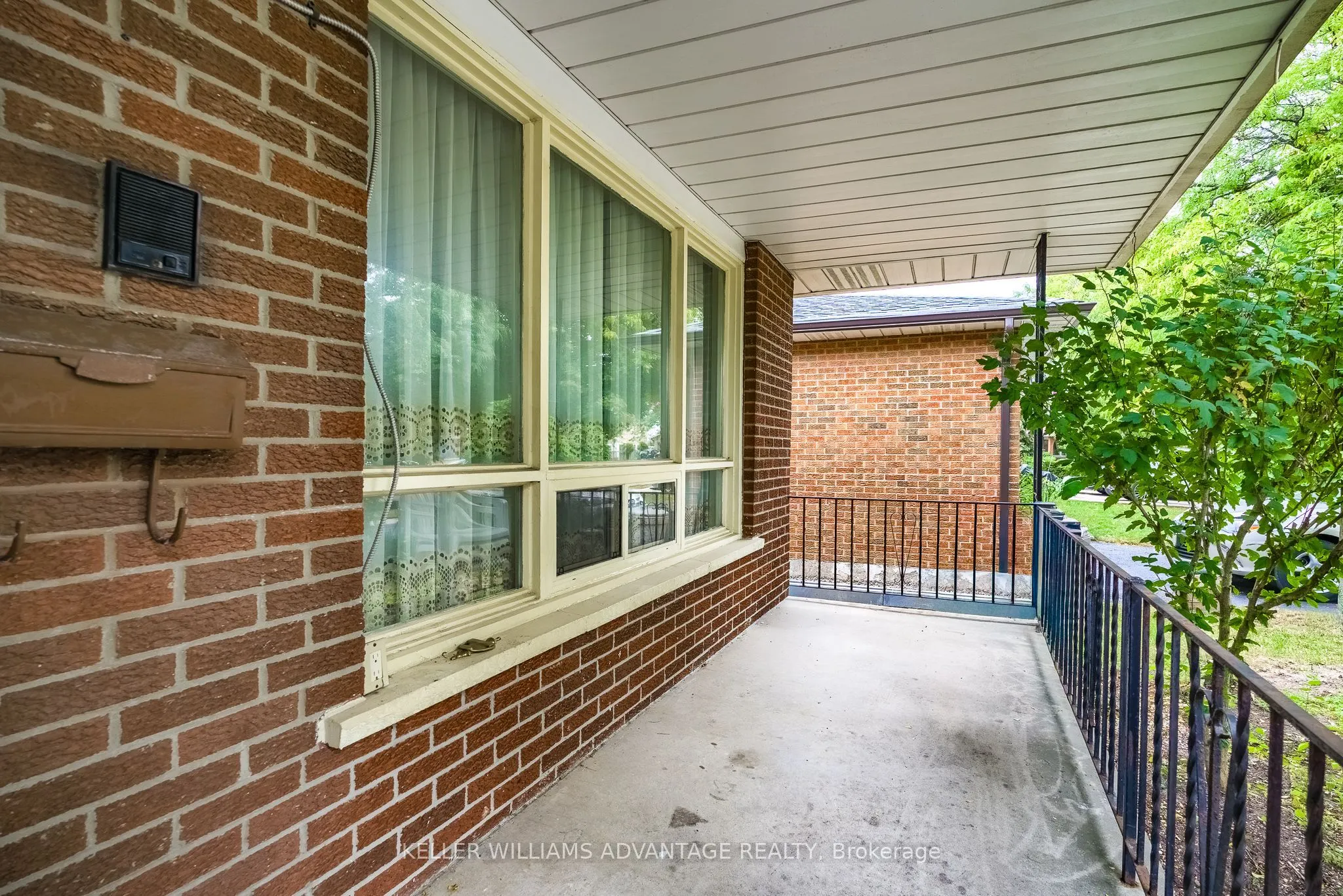 68 Fullerton Crescent