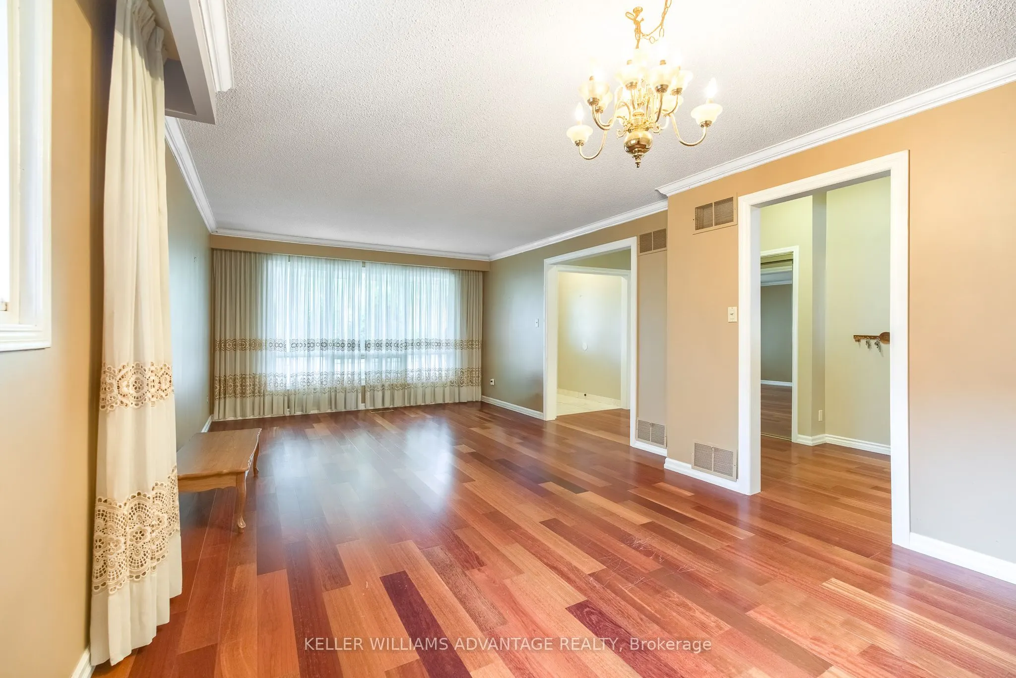 68 Fullerton Crescent