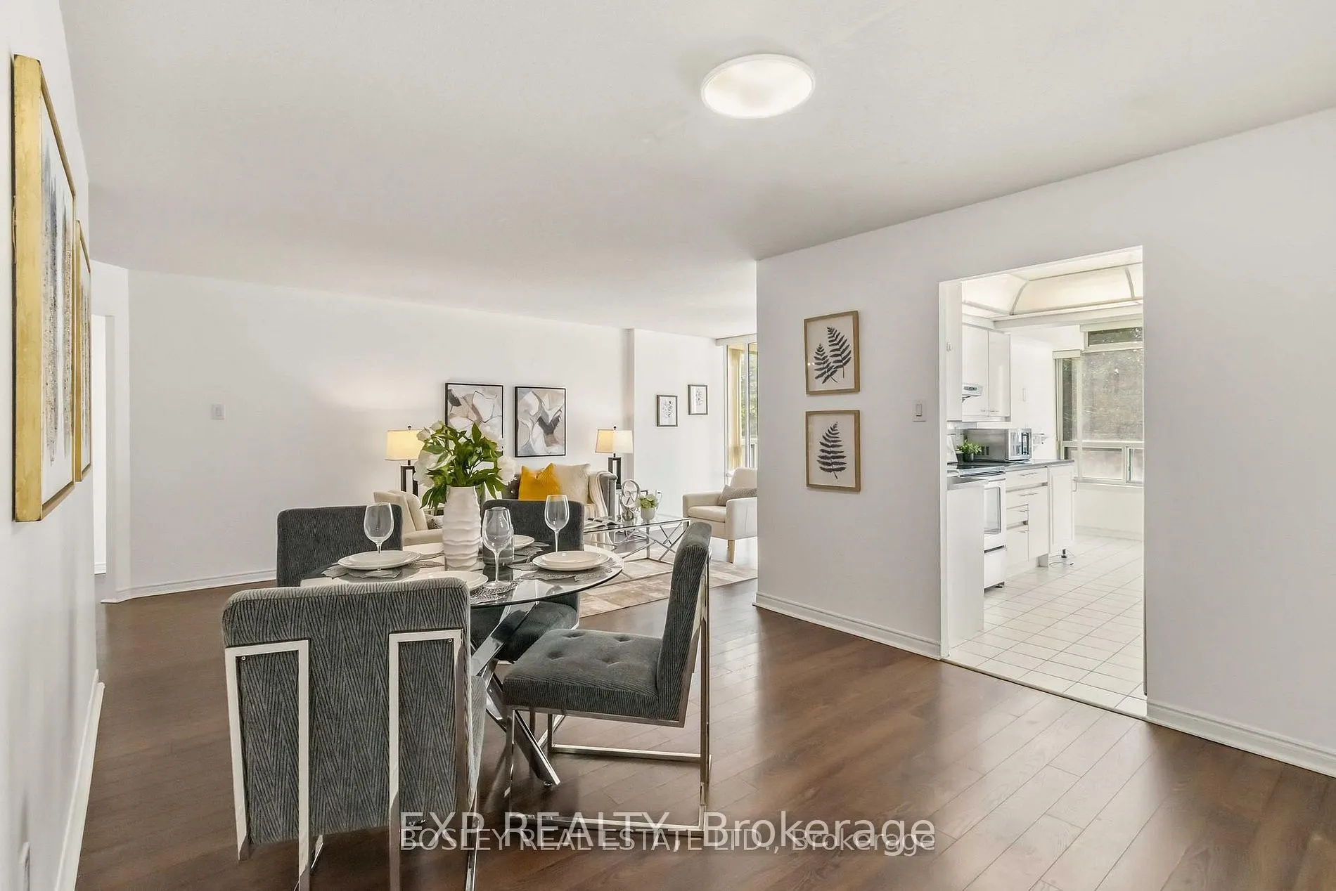 7250 Yonge Street #206