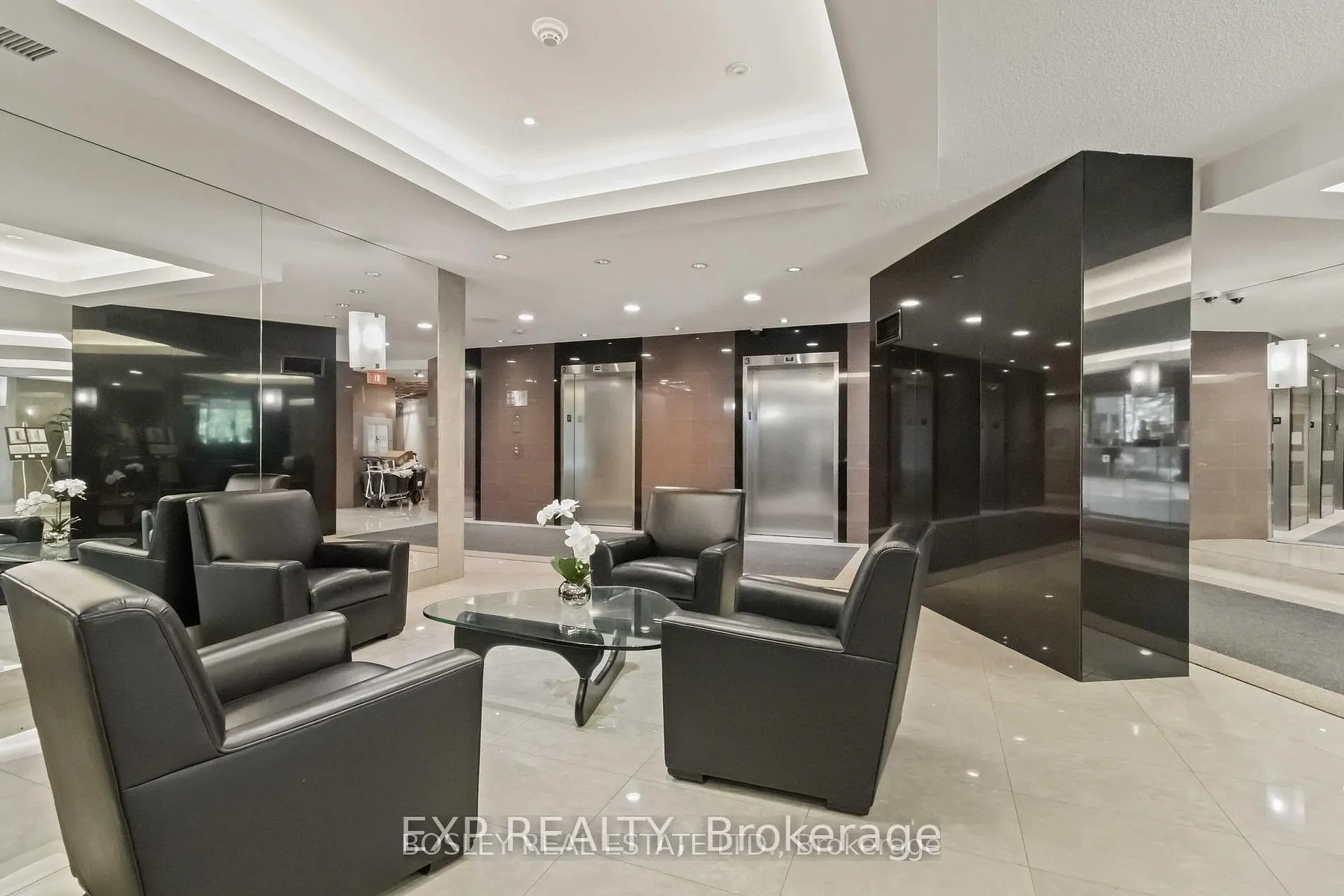 7250 Yonge Street #206