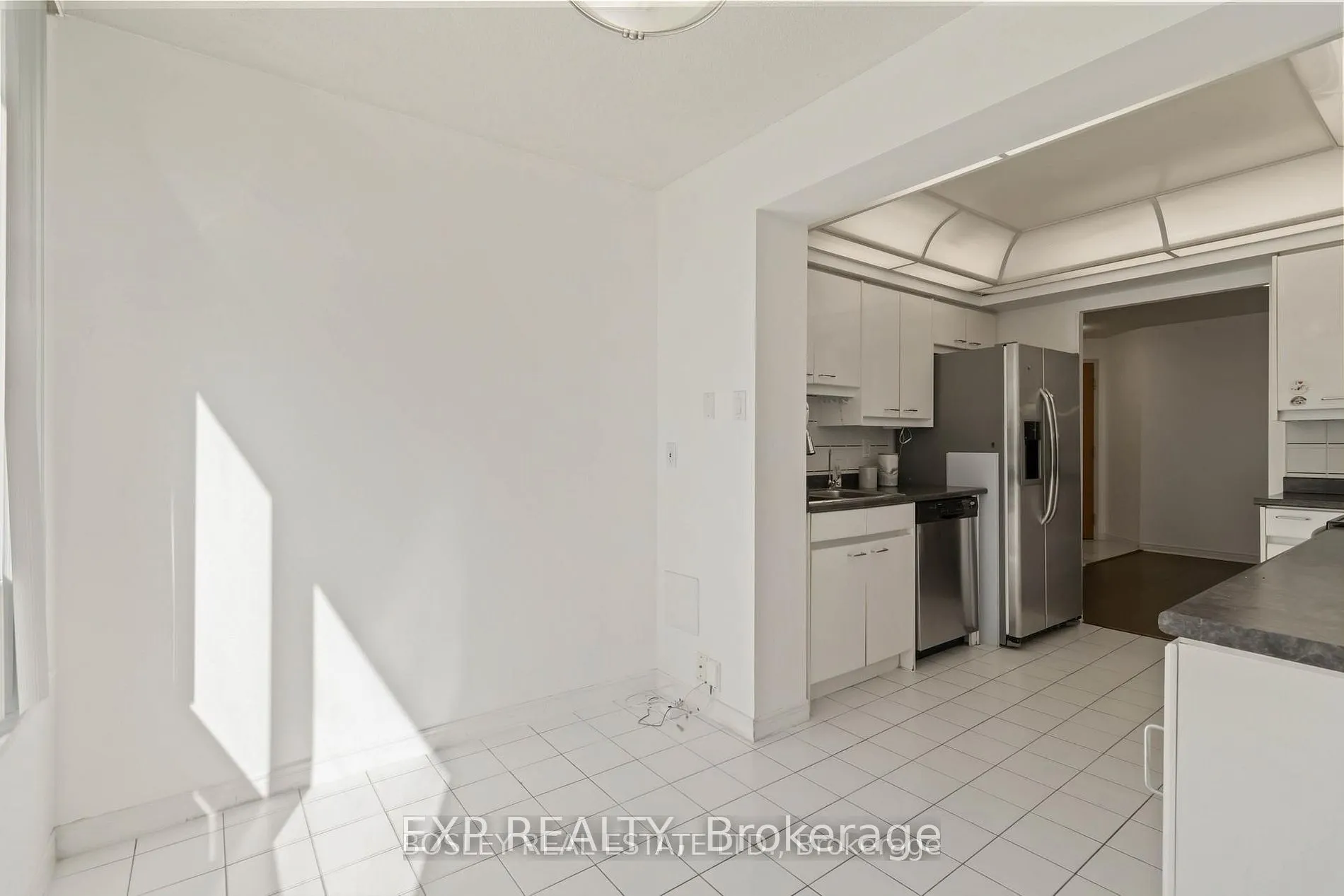 7250 Yonge Street #206