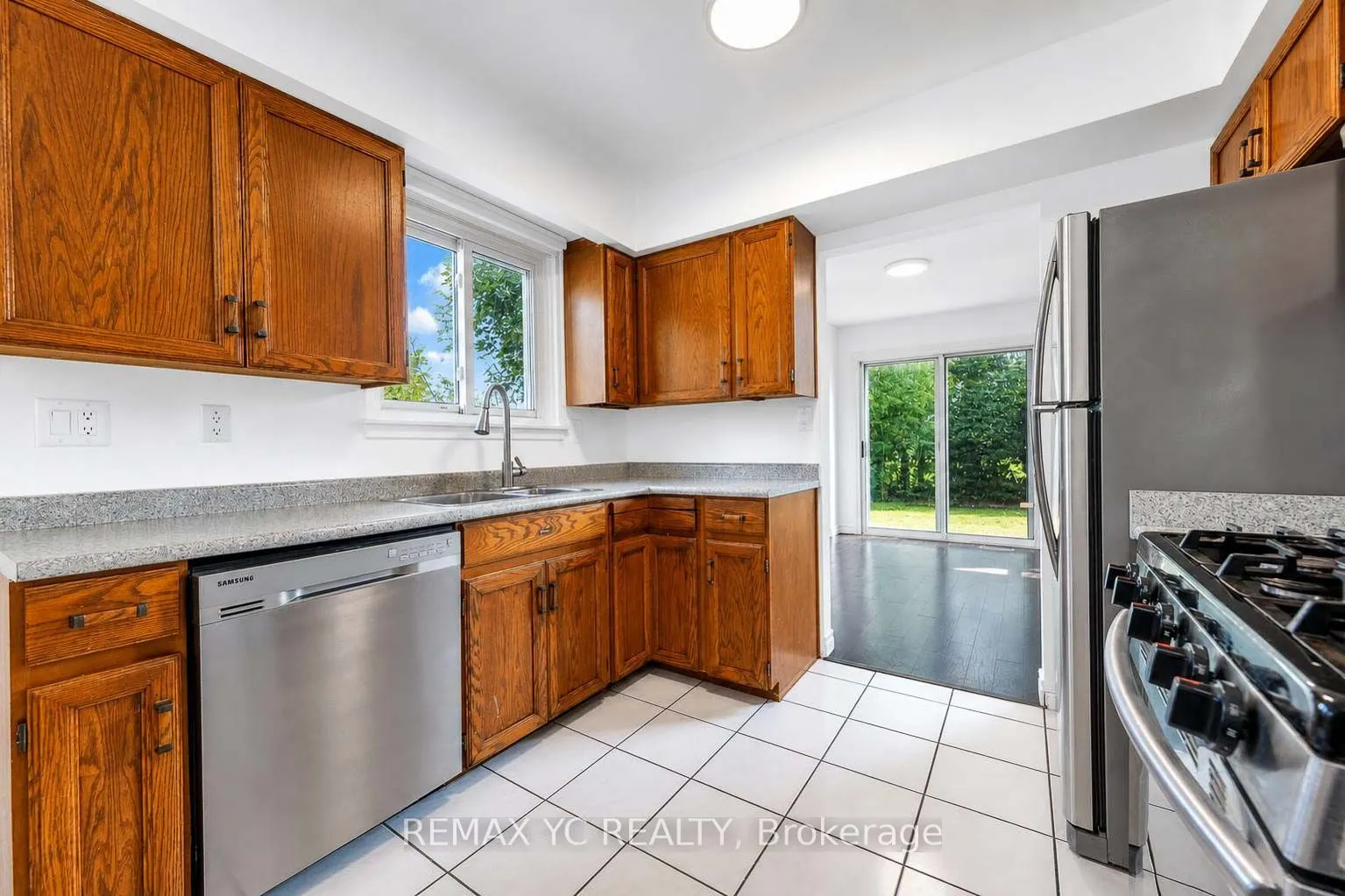 35 Kitsilano Crescent