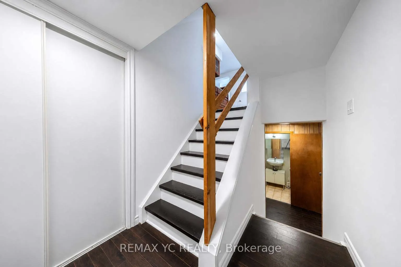 35 Kitsilano Crescent