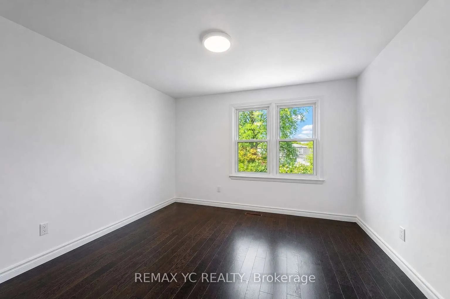 35 Kitsilano Crescent