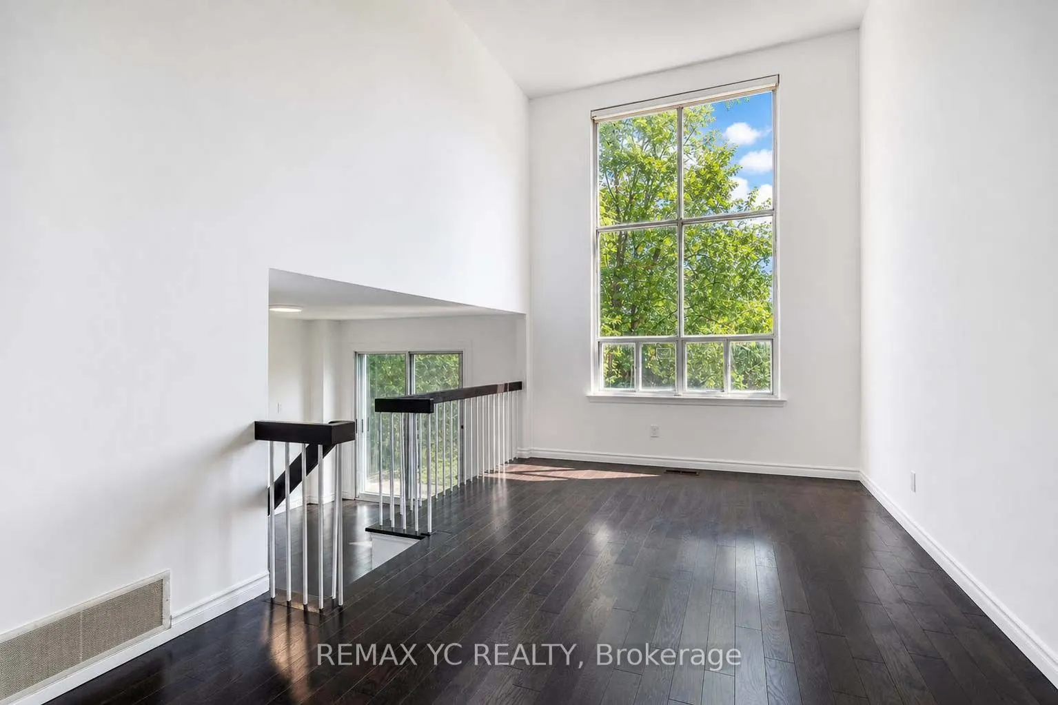 35 Kitsilano Crescent