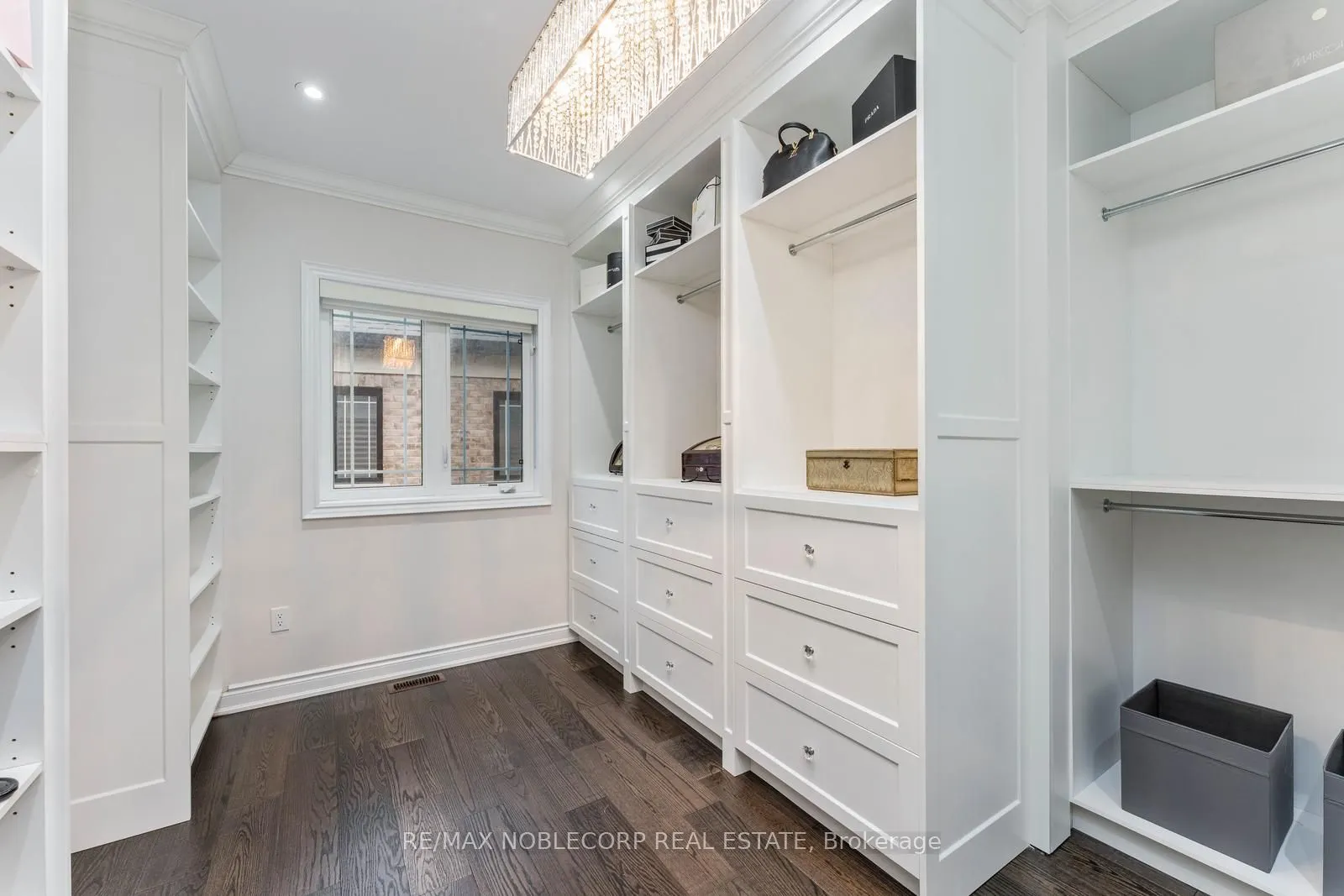 91 Woodgate Pines Drive