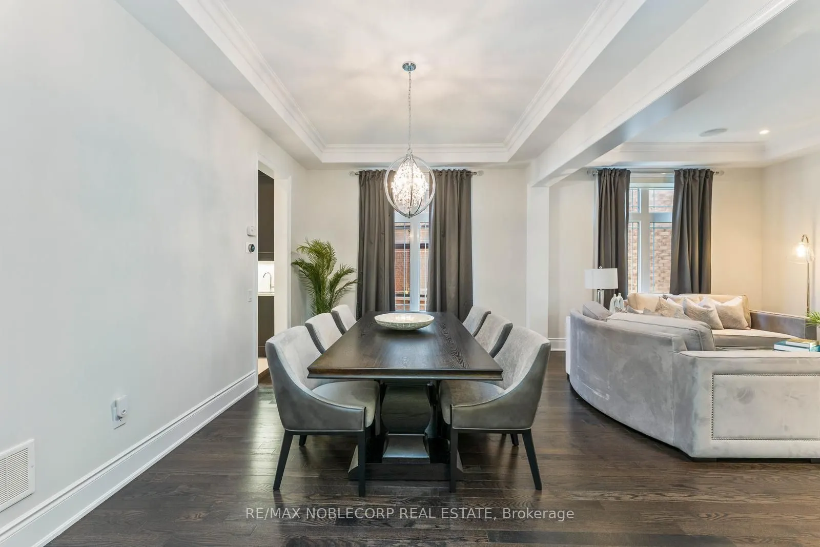 91 Woodgate Pines Drive