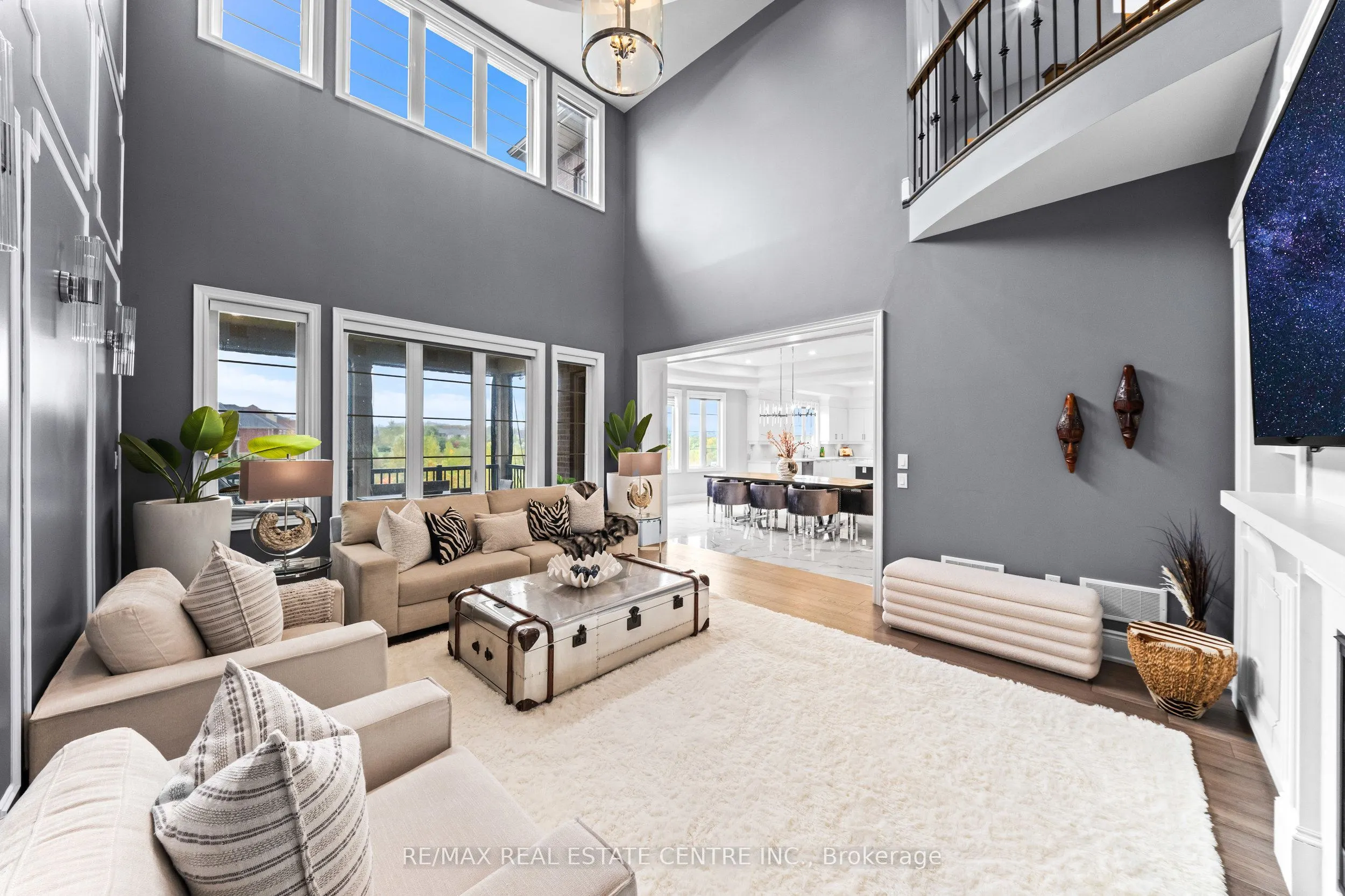 10 Rolling Green Court