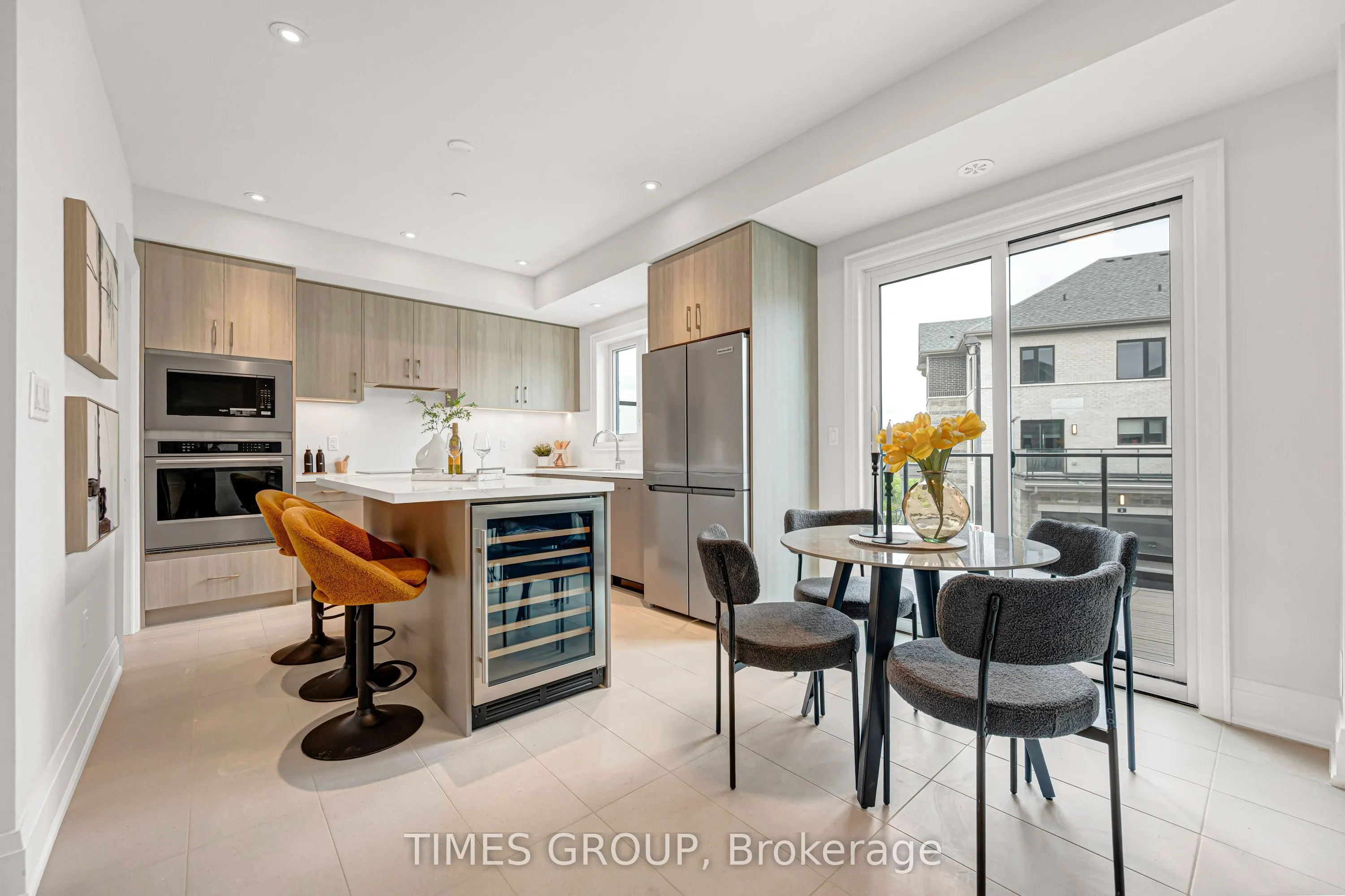 126 Grimsby Lane #04