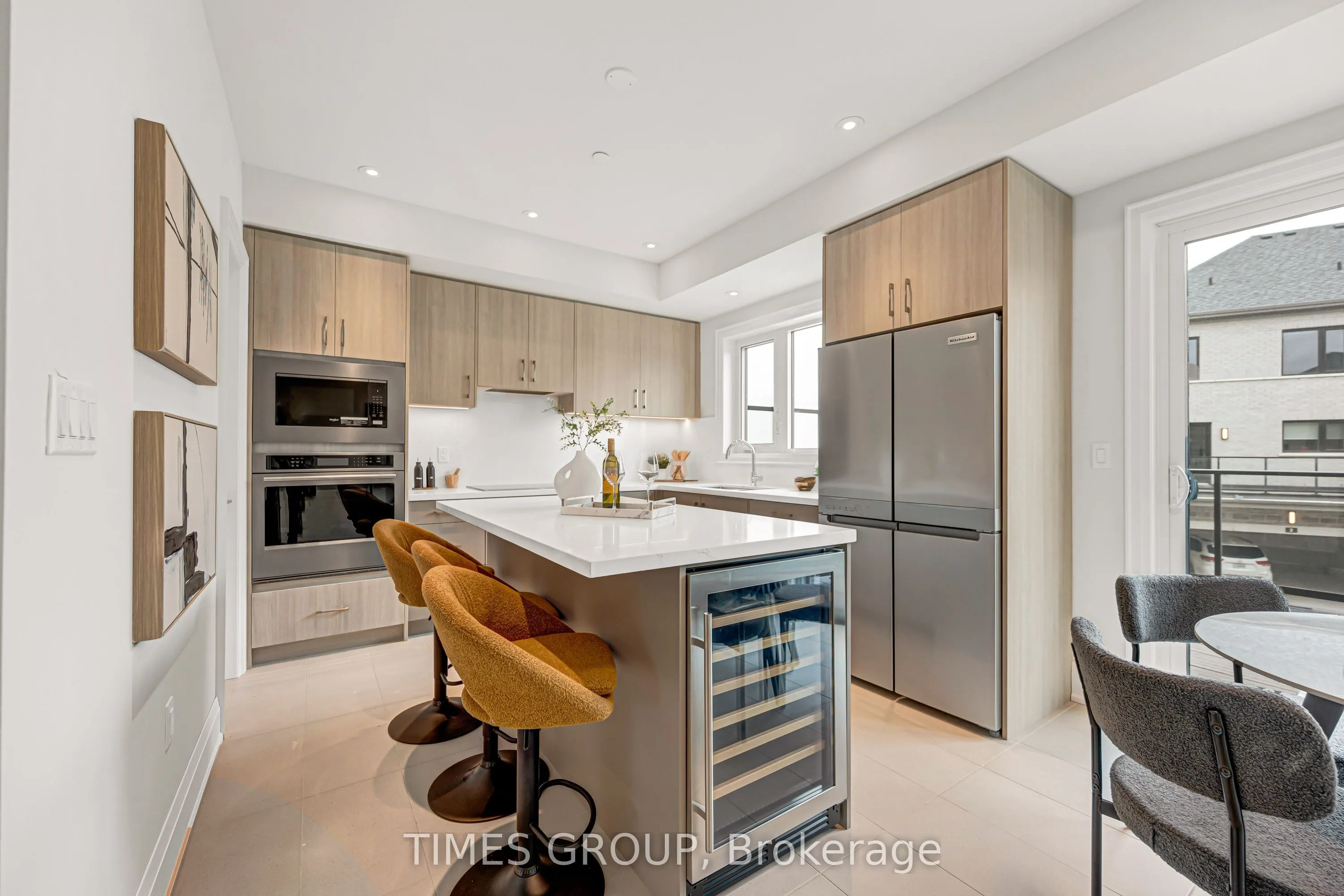 126 Grimsby Lane #04