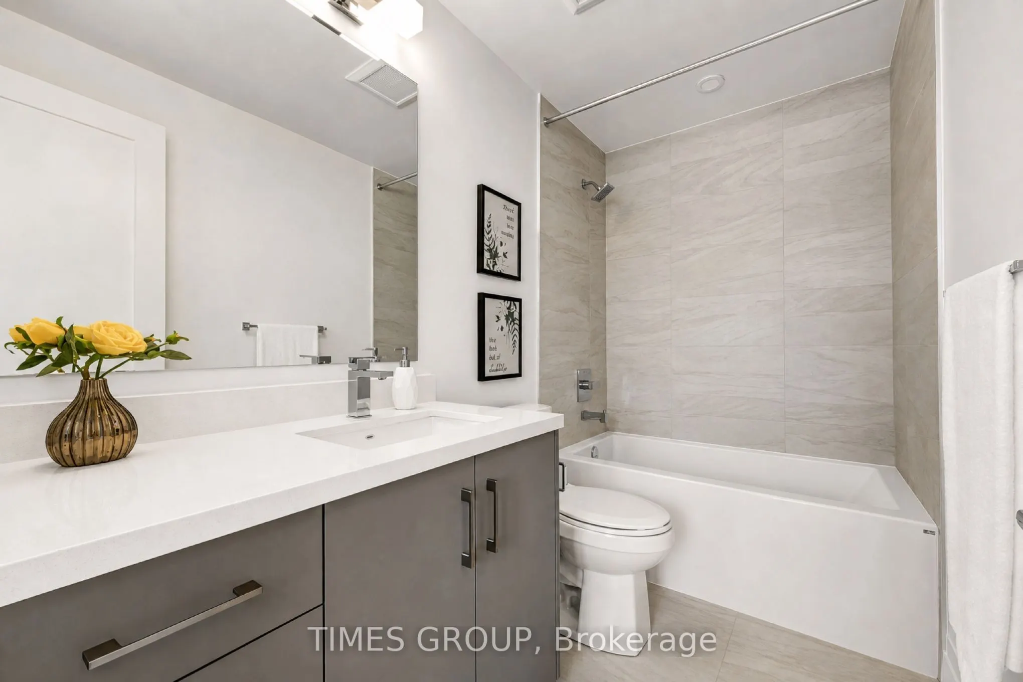 126 Grimsby Lane #04