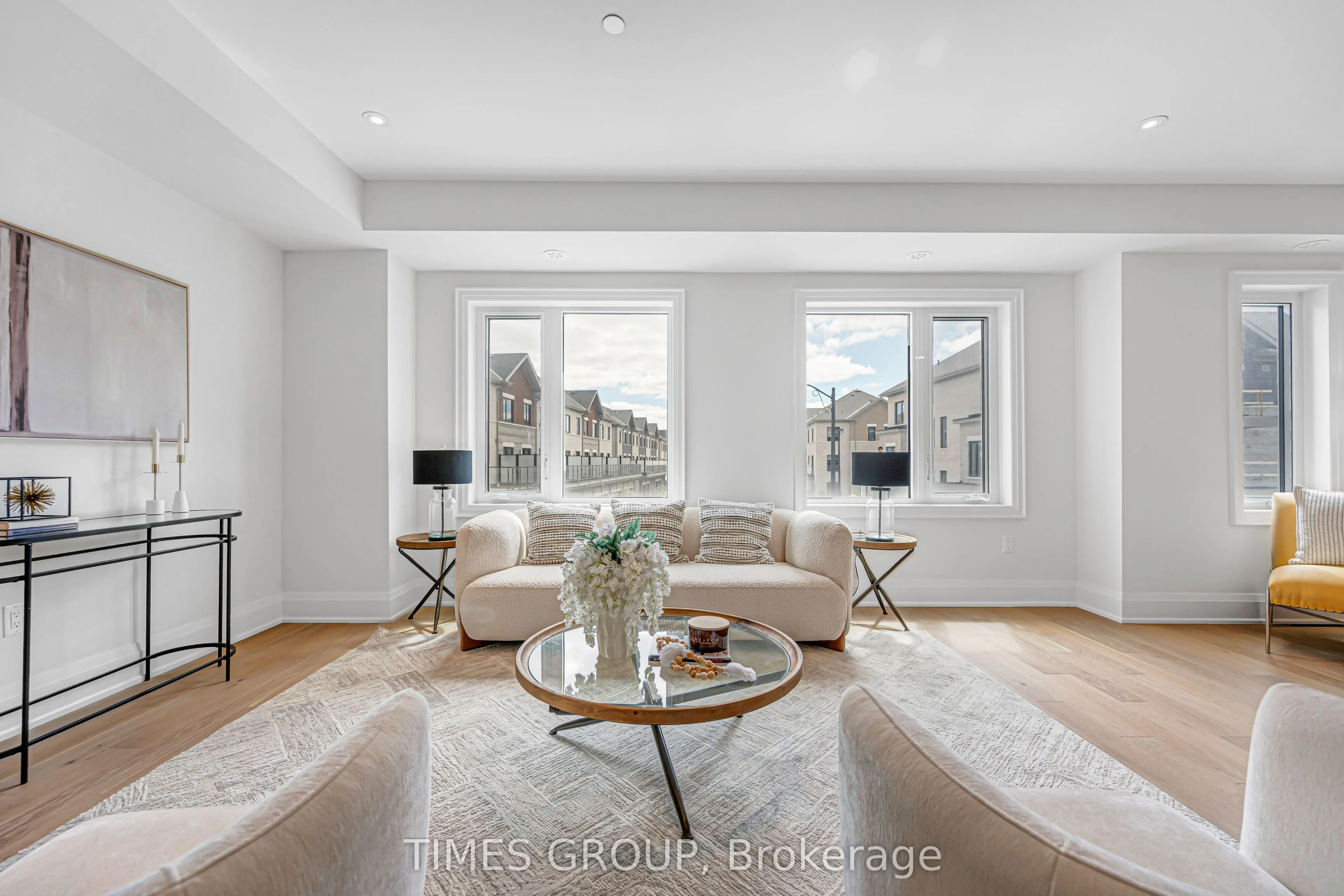 52 Grimsby Lane #33