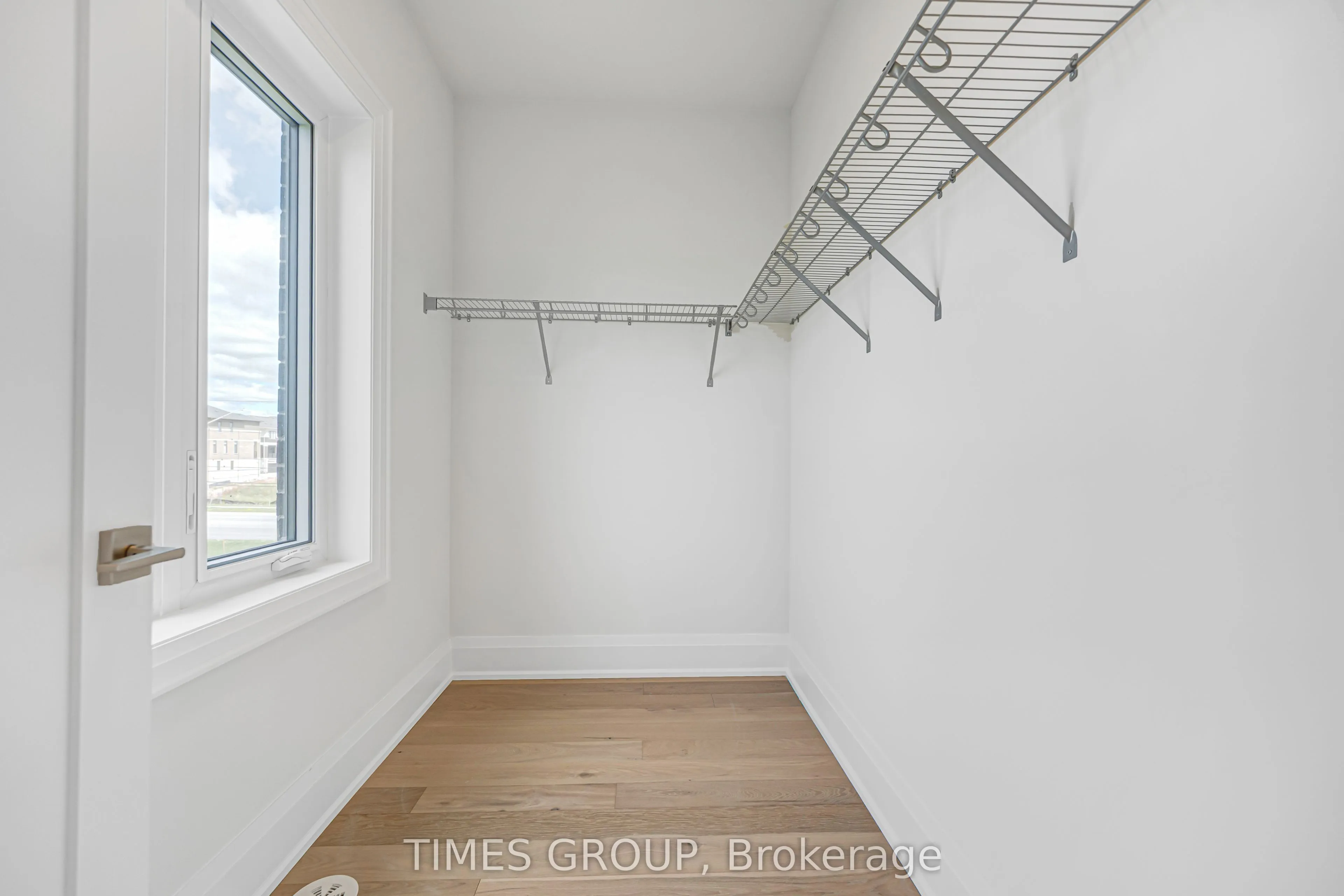 52 Grimsby Lane #33